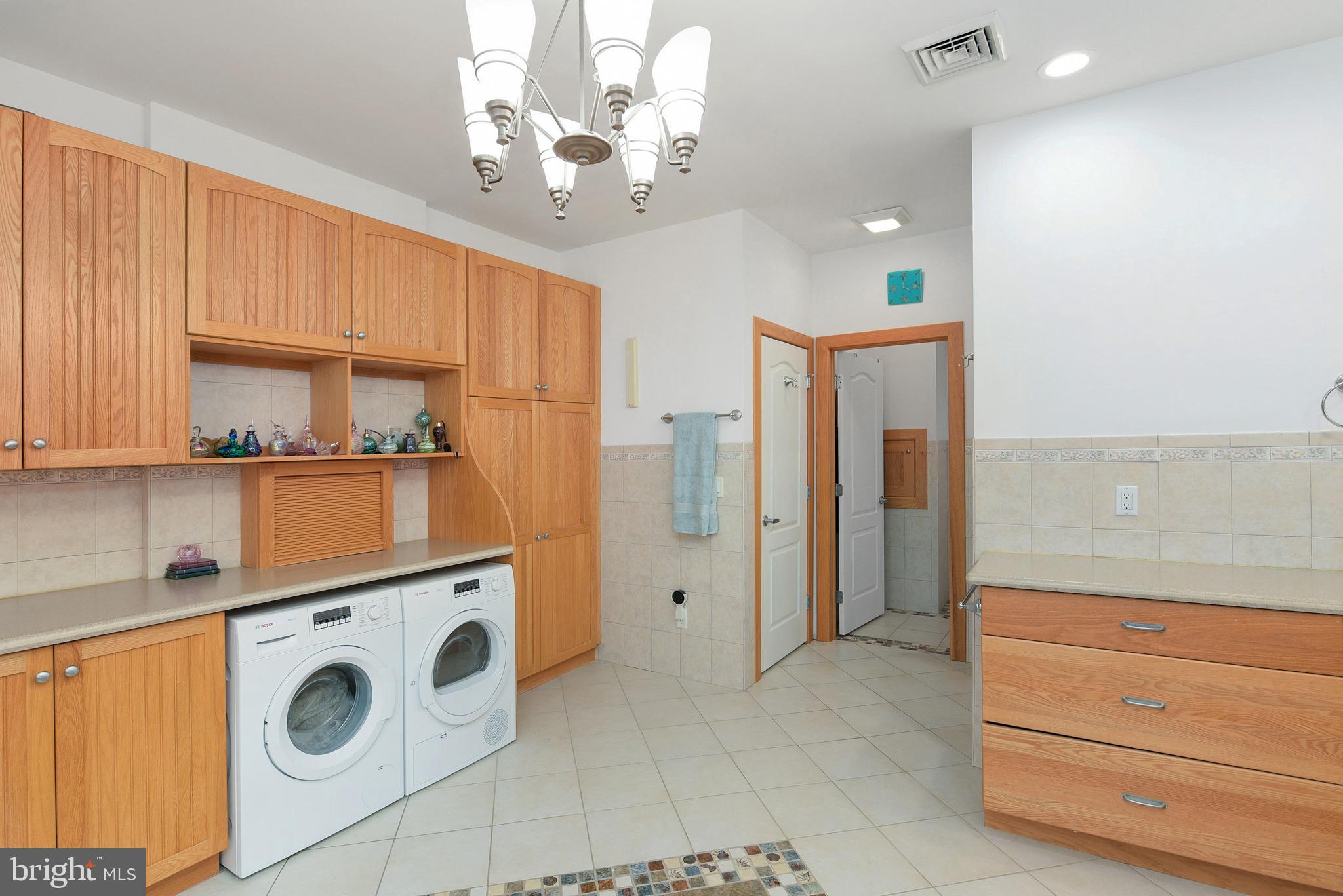 BACK BAY COVE - Residential