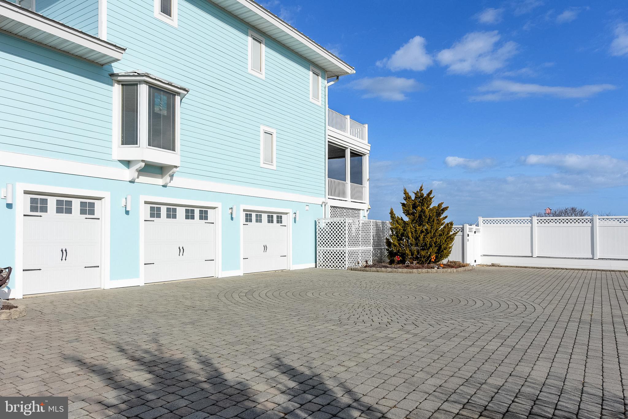 BACK BAY COVE - Residential