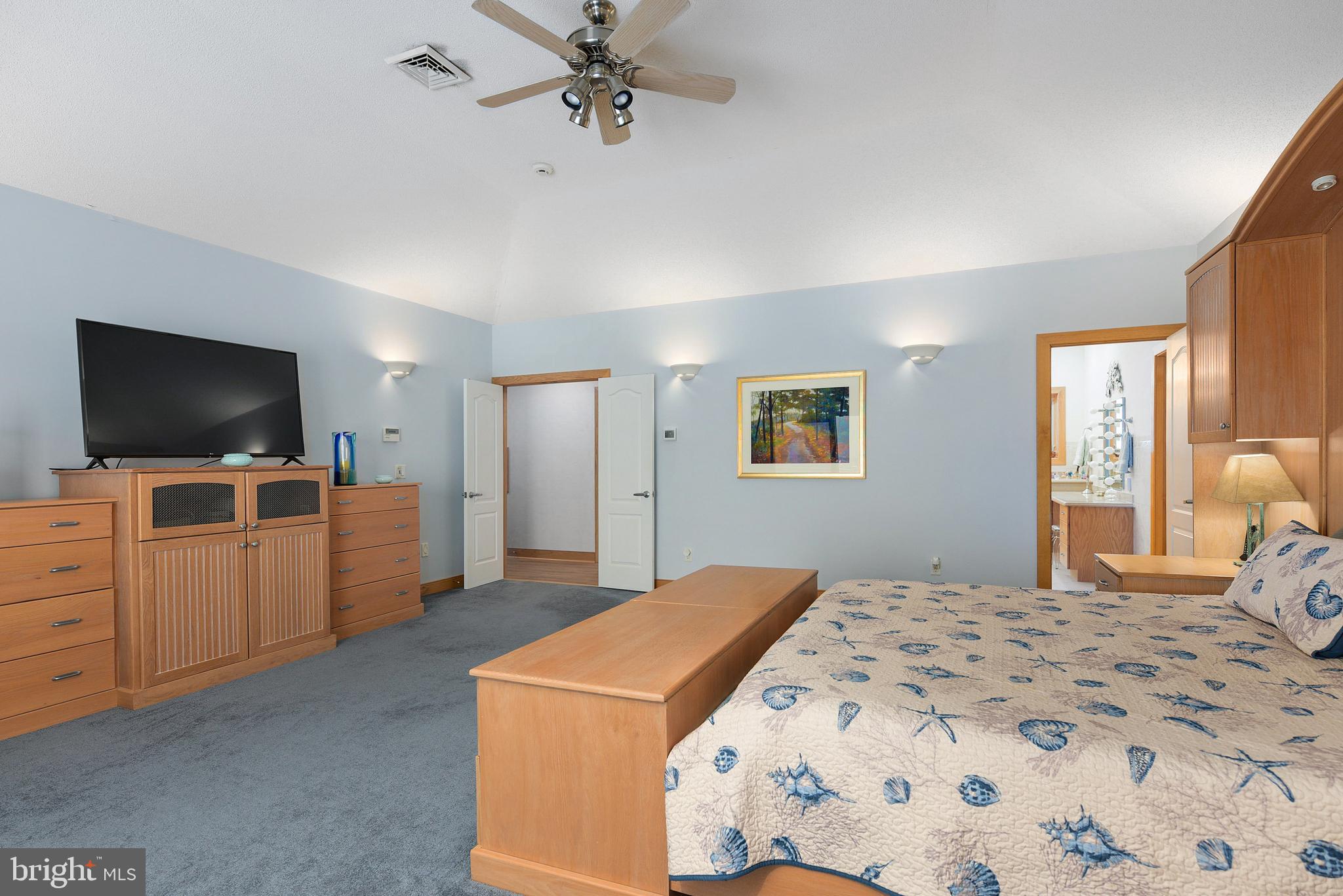 BACK BAY COVE - Residential