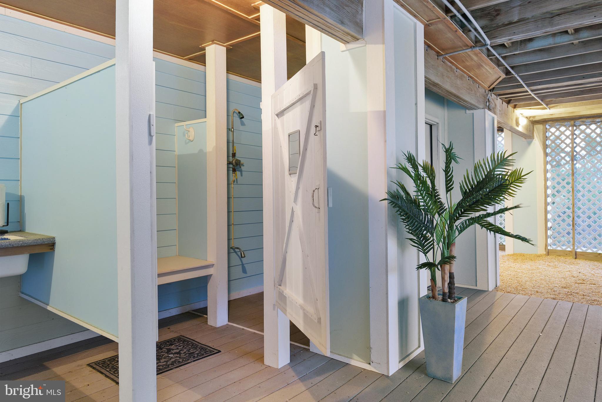 BACK BAY COVE - Residential