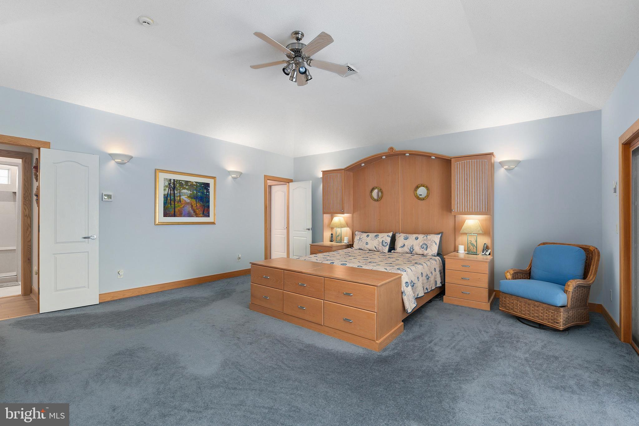 BACK BAY COVE - Residential