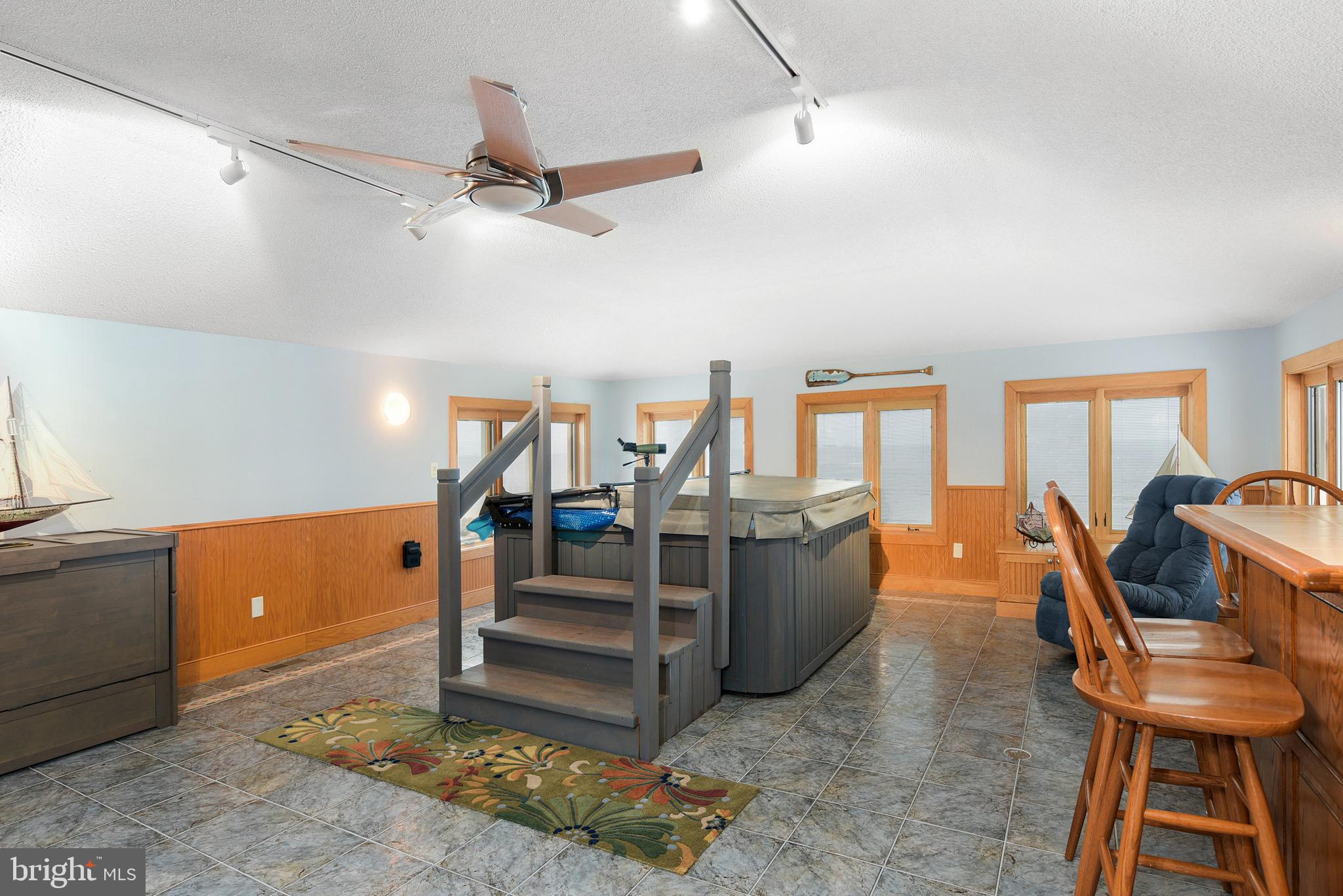 BACK BAY COVE - Residential