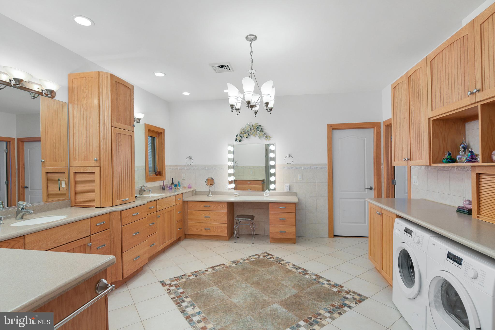 BACK BAY COVE - Residential