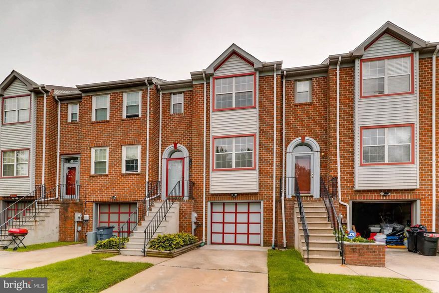 Beautifully maintained home tucked away in a private cul-de-sac. Spacious eat in kitchen with island granite counters and new glass tile back splash. Updated flooring and fresh paint through out. Remodeled full bath with custom tile work. Master Suite boasting new full bathroom and walk in closet. Great recreation room in the finished basement and separate laundry room/storage space. Welcome Home.