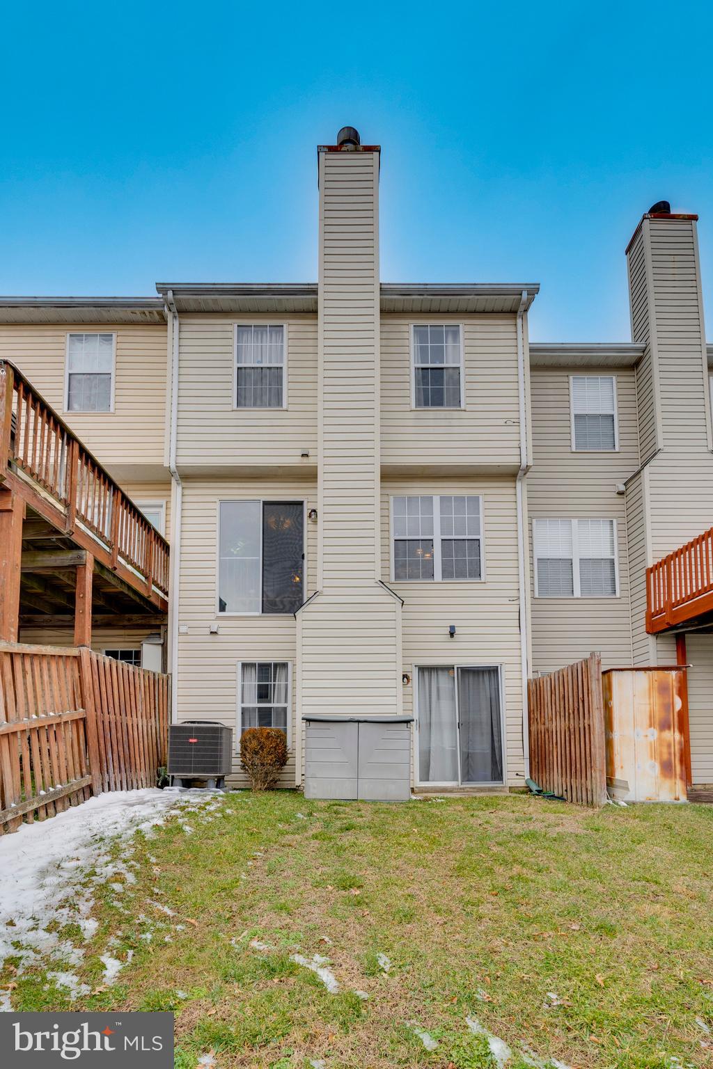 SOUTH HAMPTON - Residential