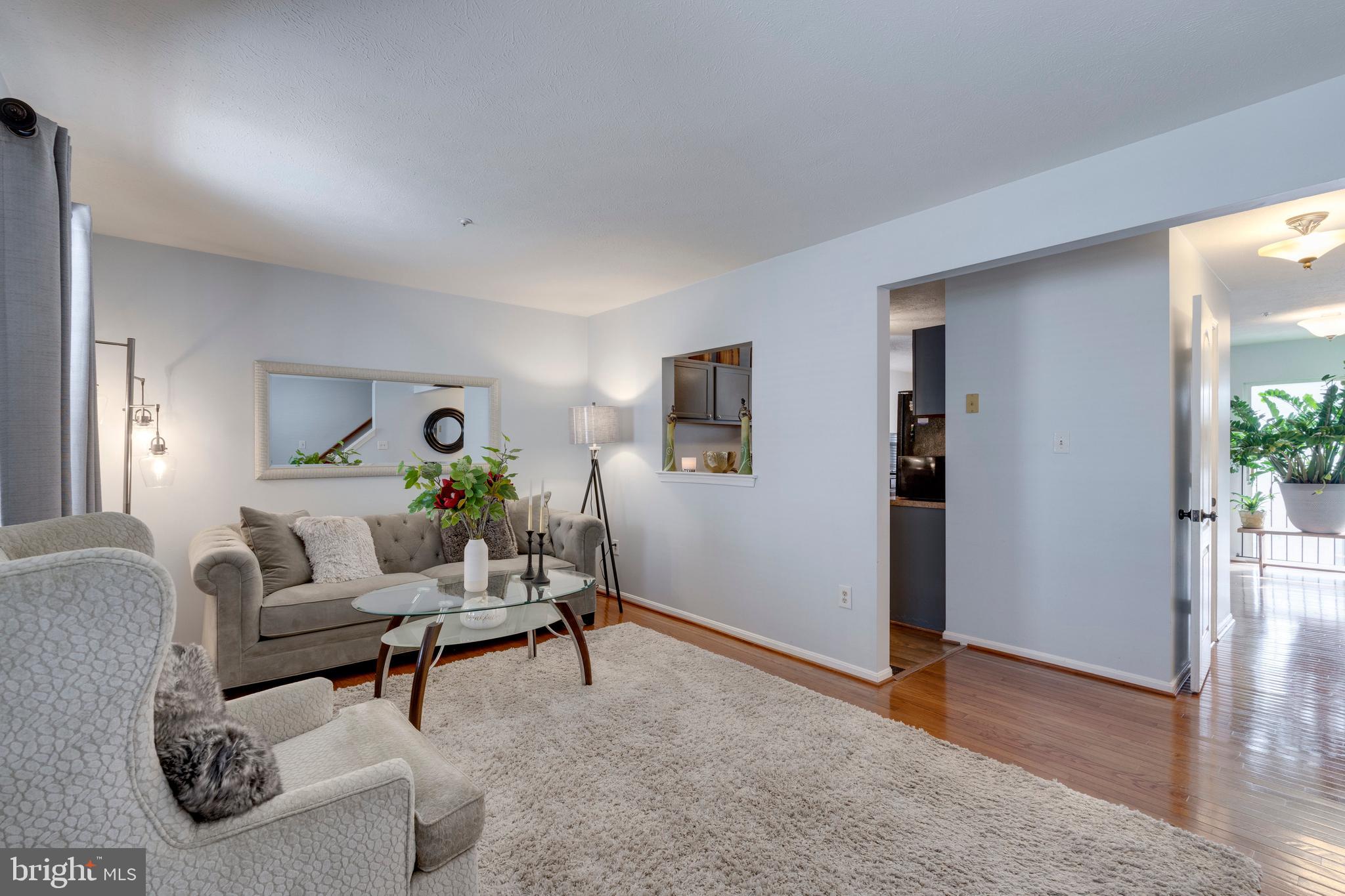 SOUTH HAMPTON - Residential