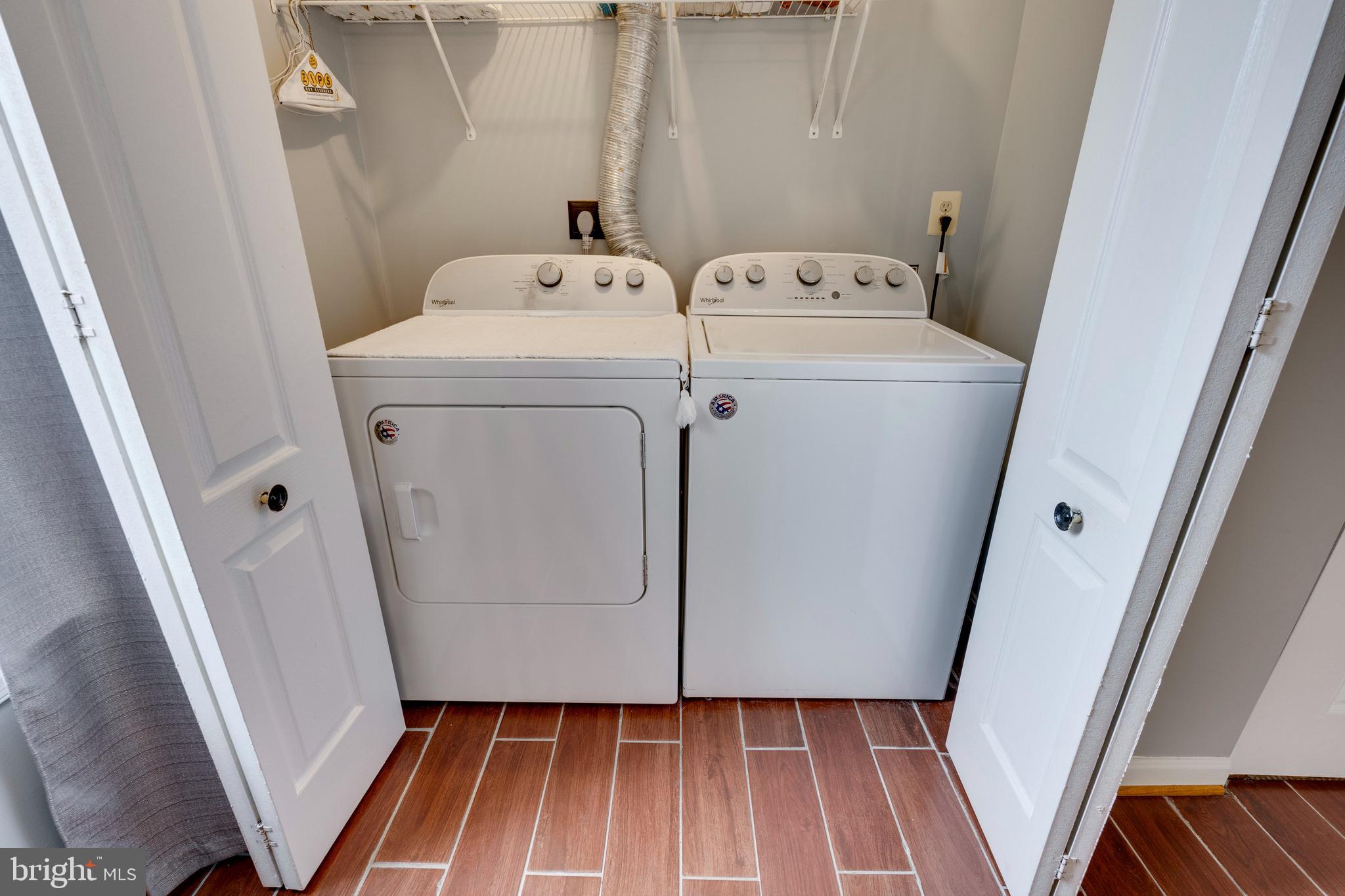 SOUTH HAMPTON - Residential