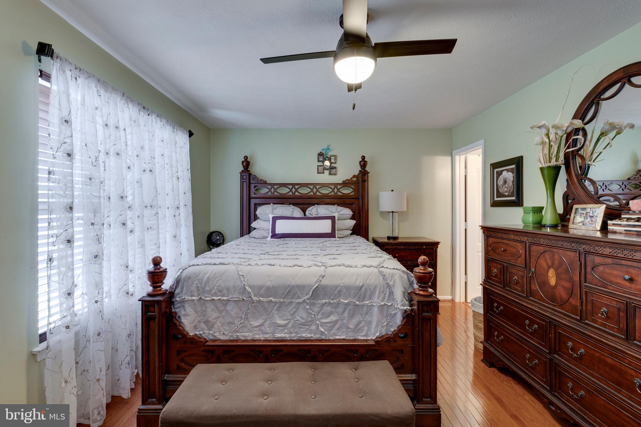 SOUTH HAMPTON - Residential