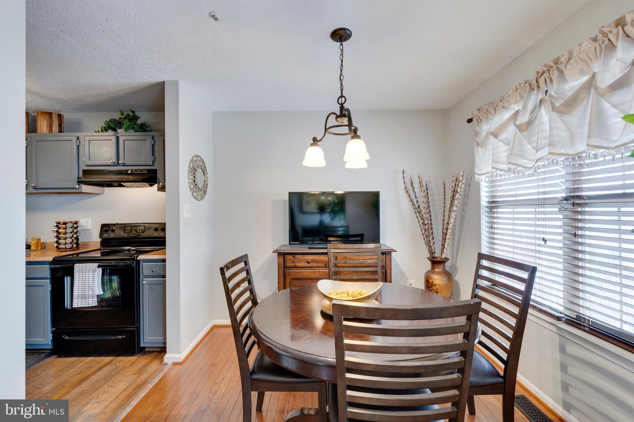 SOUTH HAMPTON - Residential