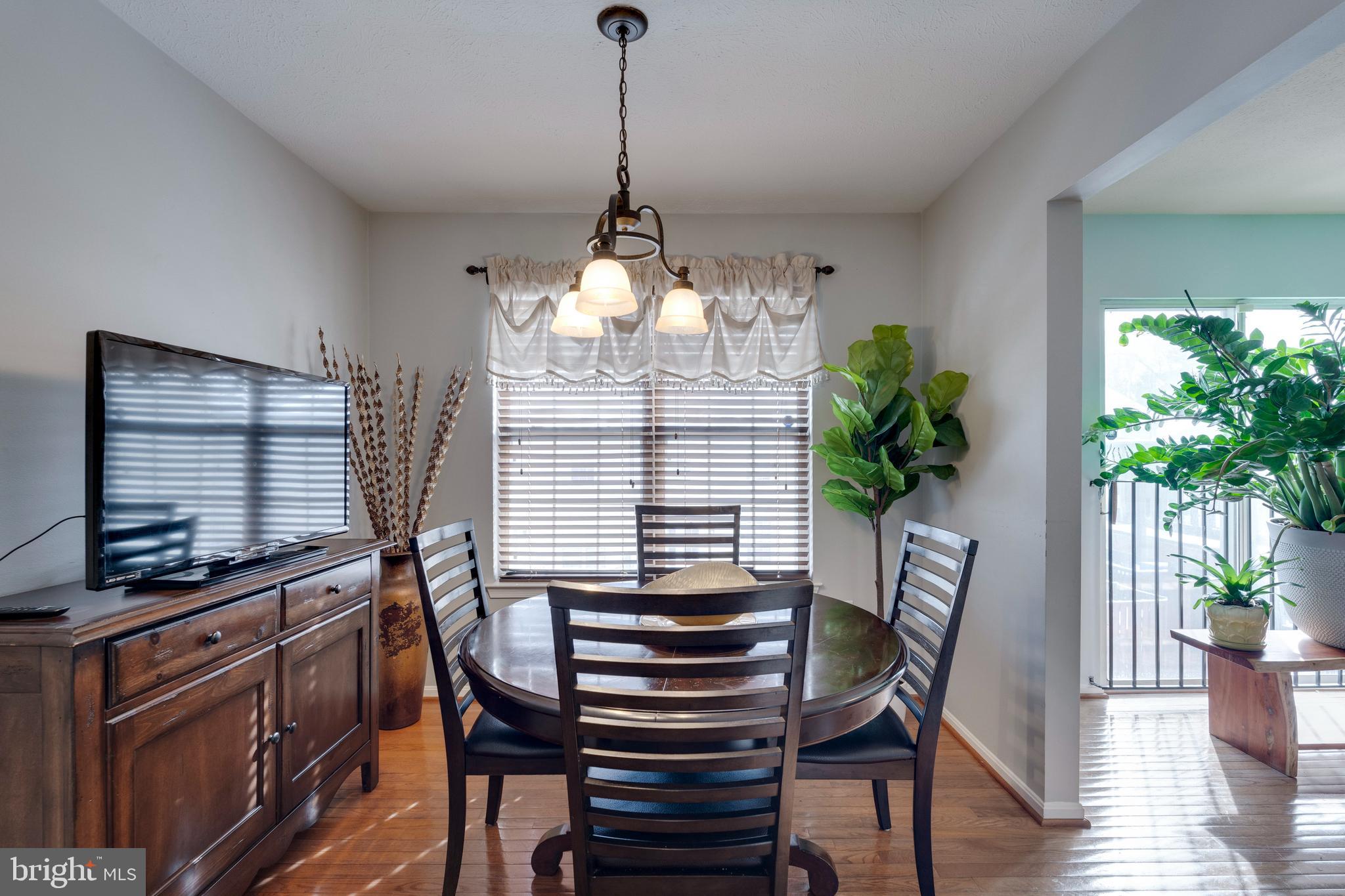 SOUTH HAMPTON - Residential