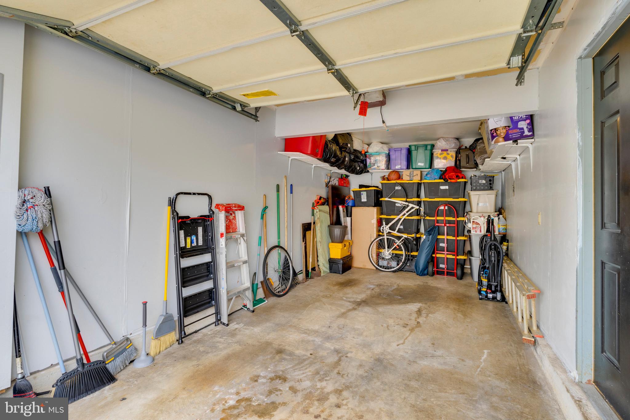 SOUTH HAMPTON - Residential