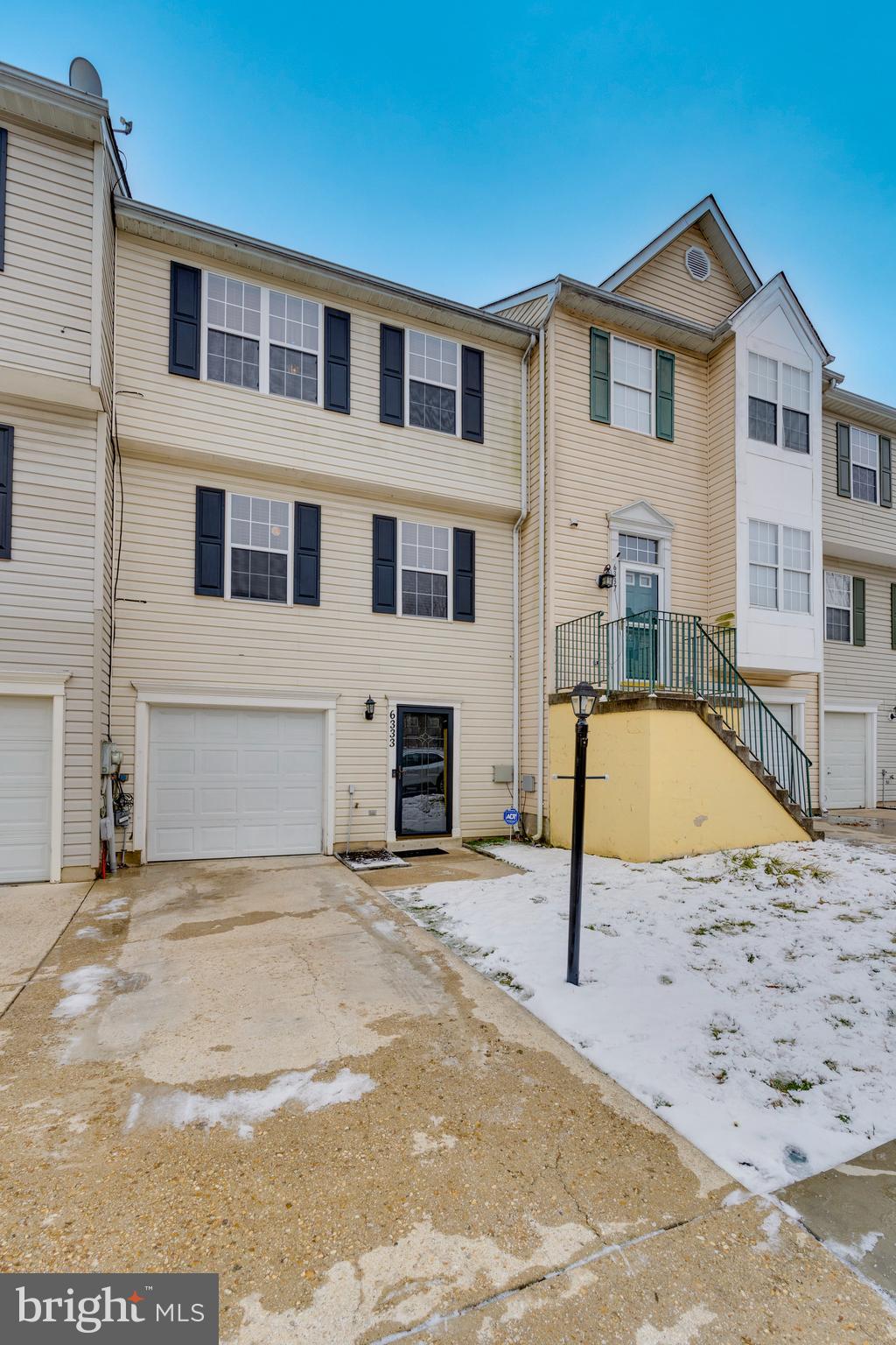 SOUTH HAMPTON - Residential