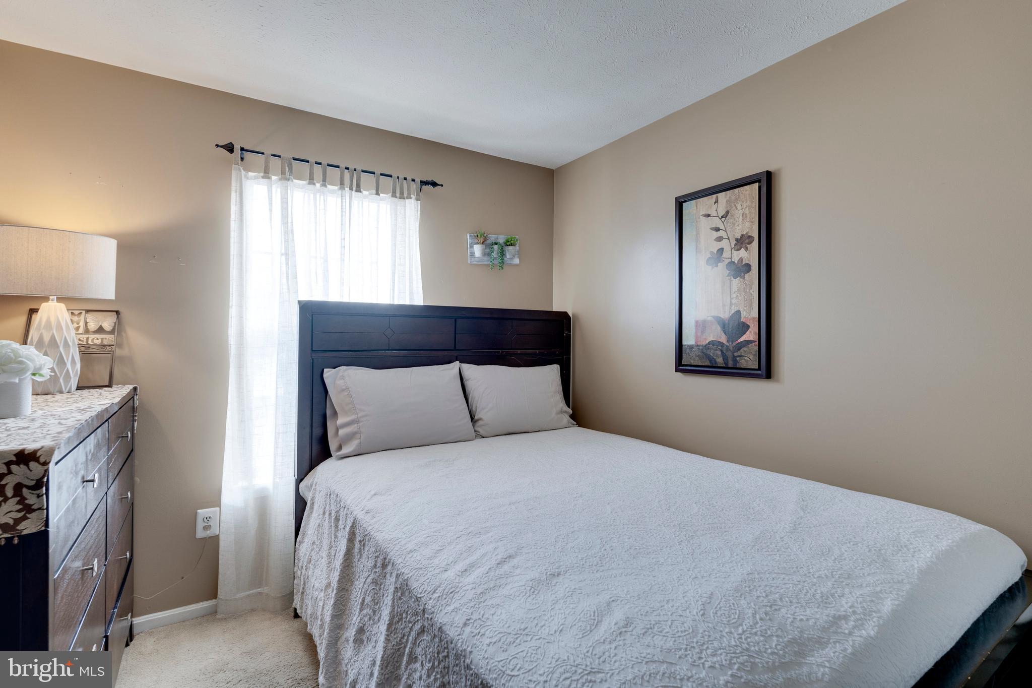 SOUTH HAMPTON - Residential