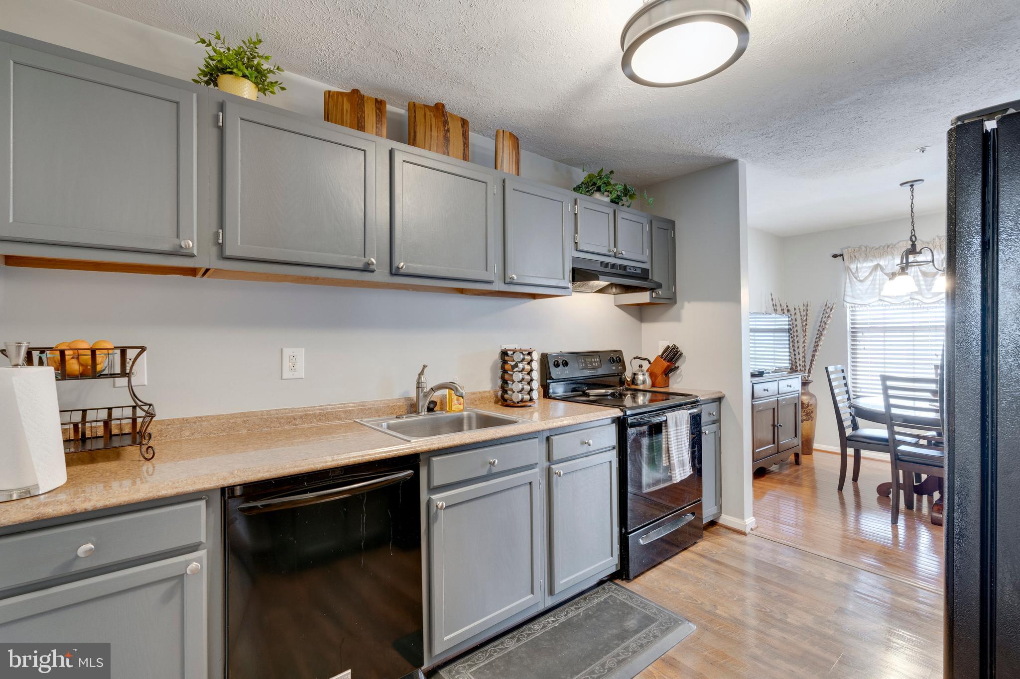 SOUTH HAMPTON - Residential