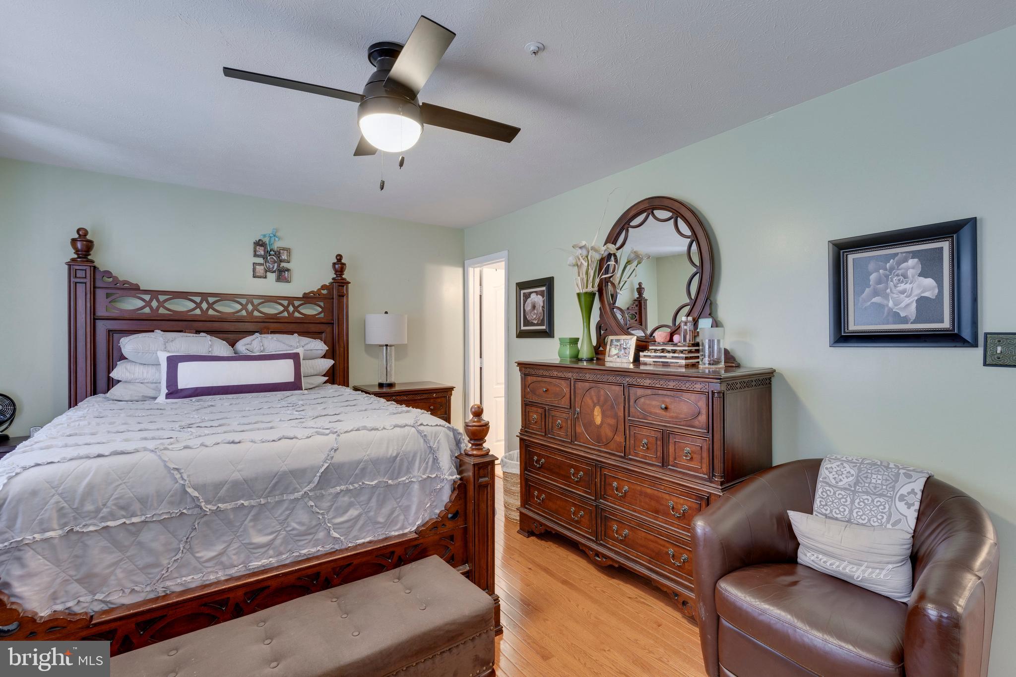 SOUTH HAMPTON - Residential