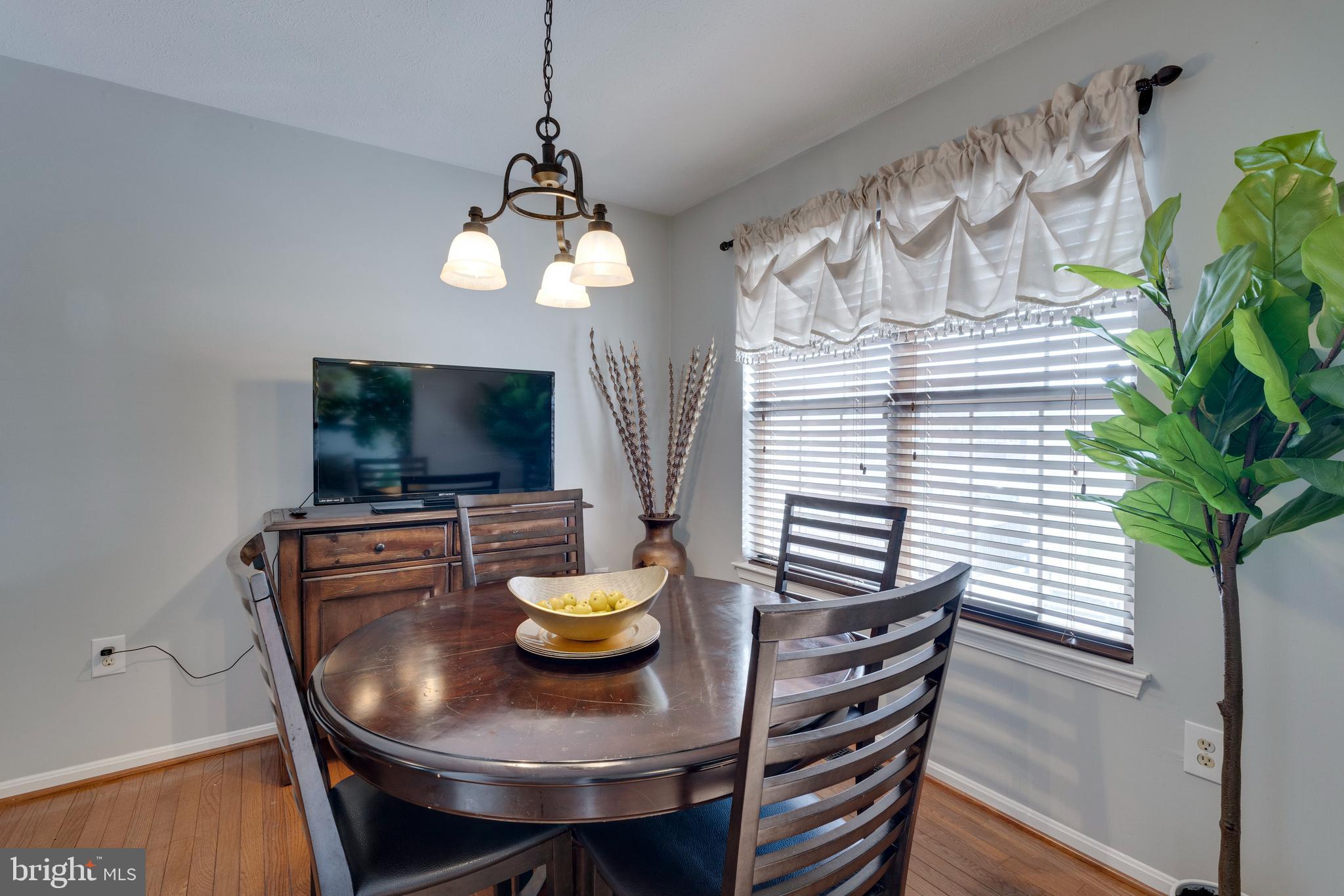 SOUTH HAMPTON - Residential