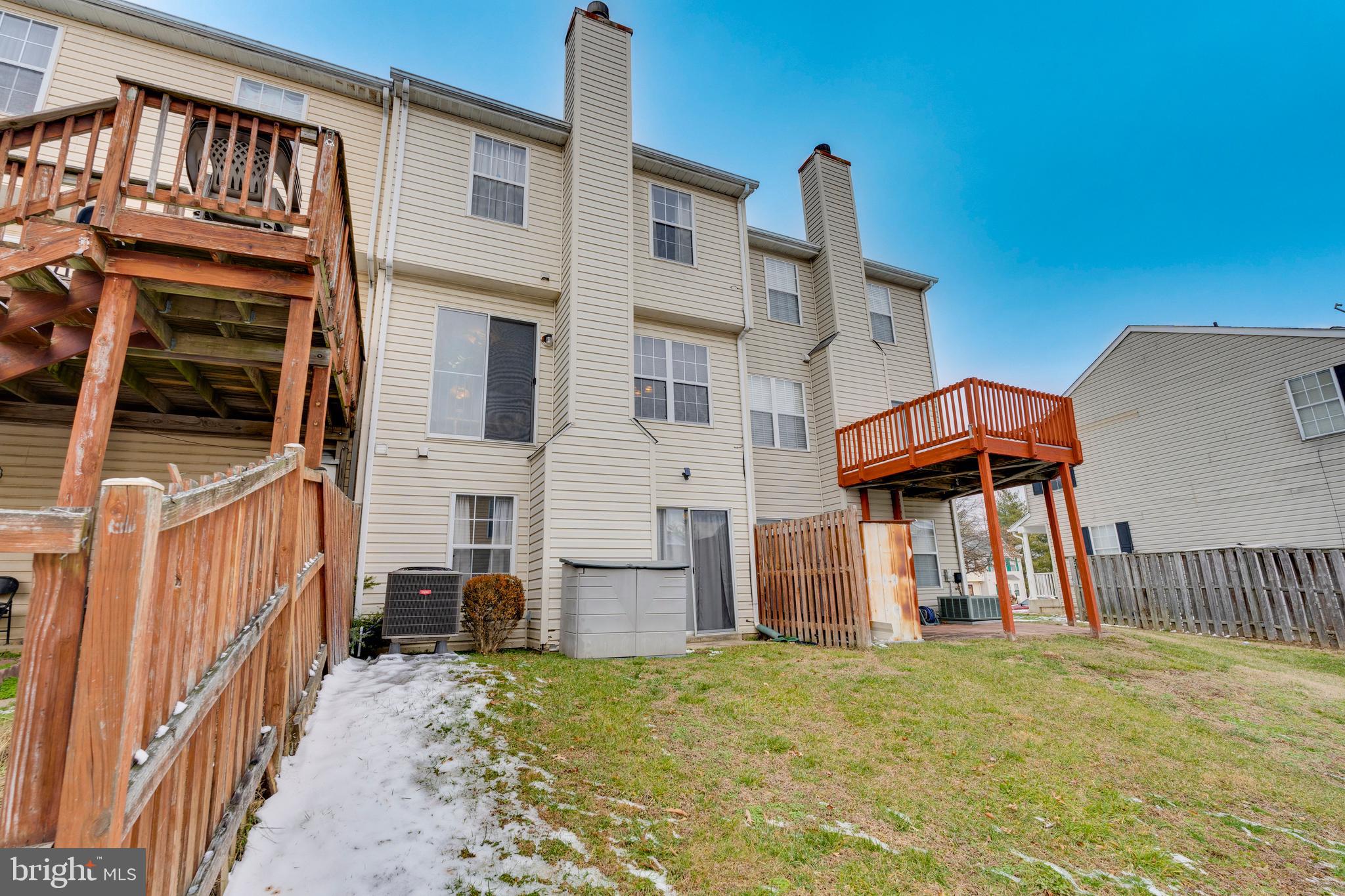 SOUTH HAMPTON - Residential