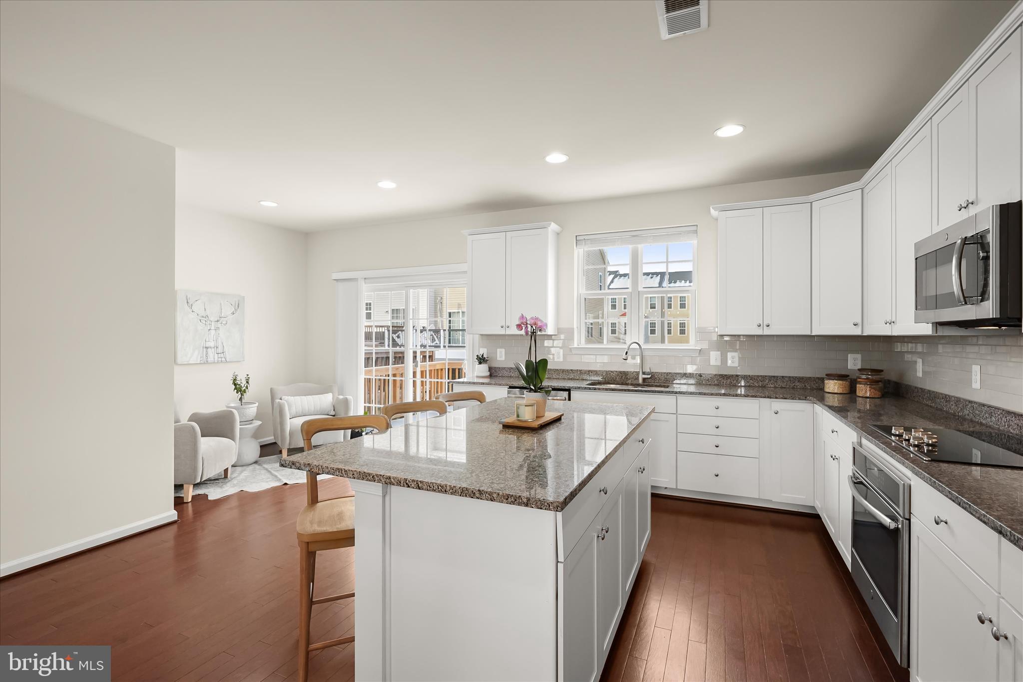 MAYFAIR - Residential