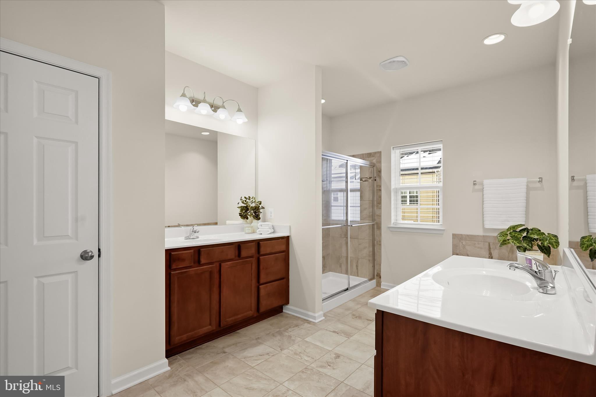 MAYFAIR - Residential