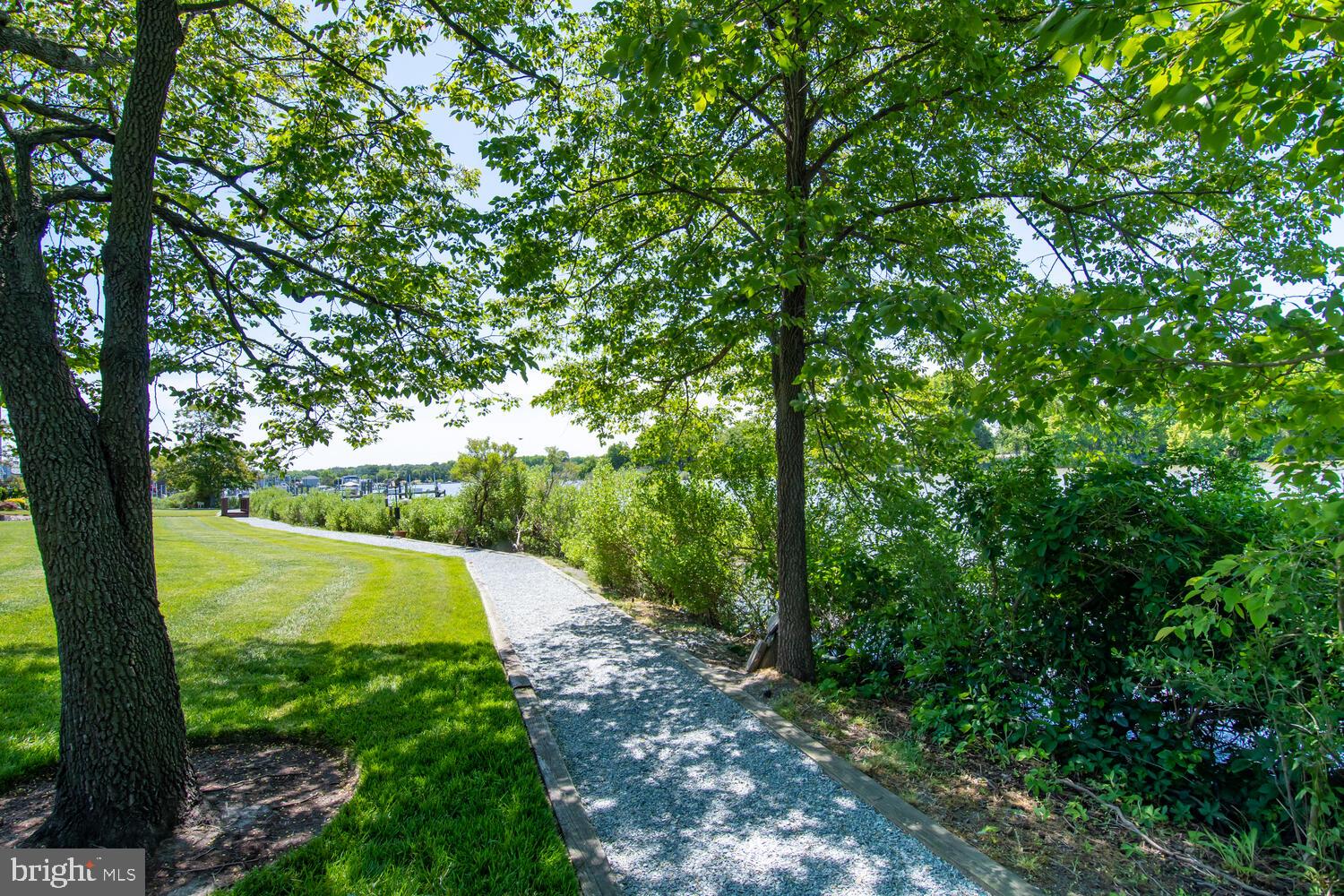 THOMPSON CREEK CONDOS - Residential