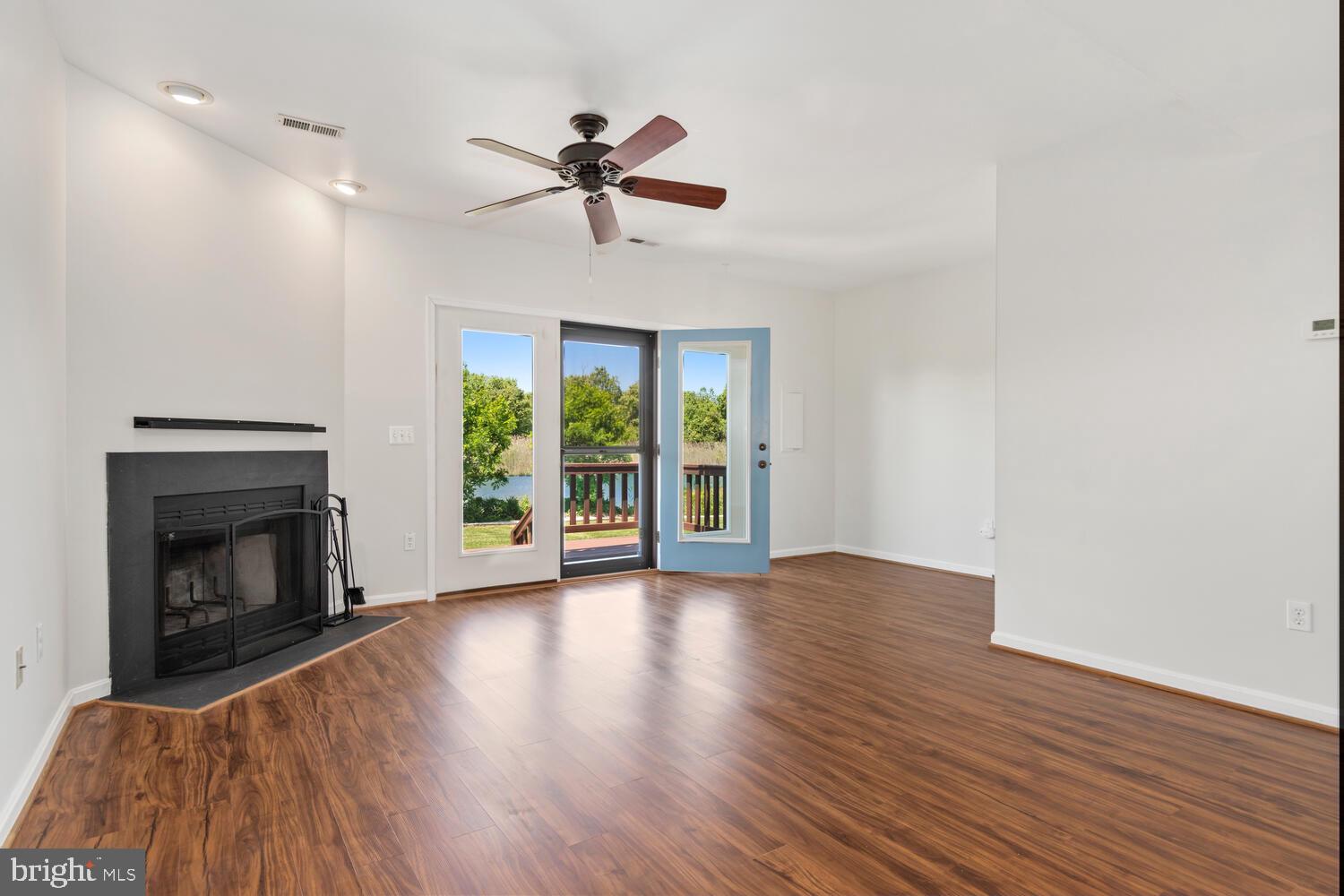 THOMPSON CREEK CONDOS - Residential