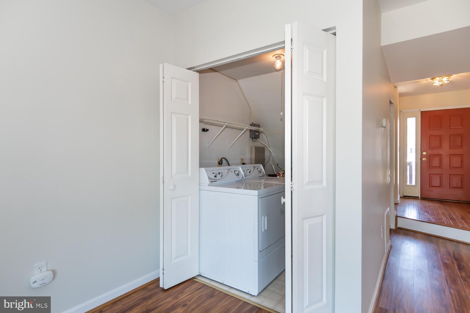 THOMPSON CREEK CONDOS - Residential