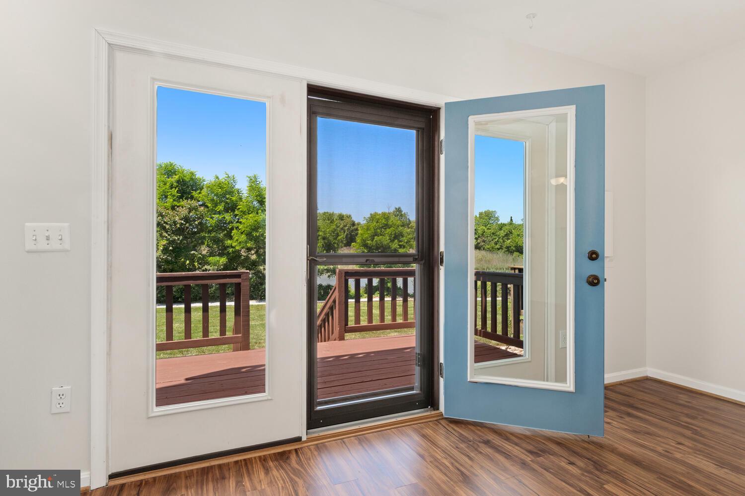 THOMPSON CREEK CONDOS - Residential