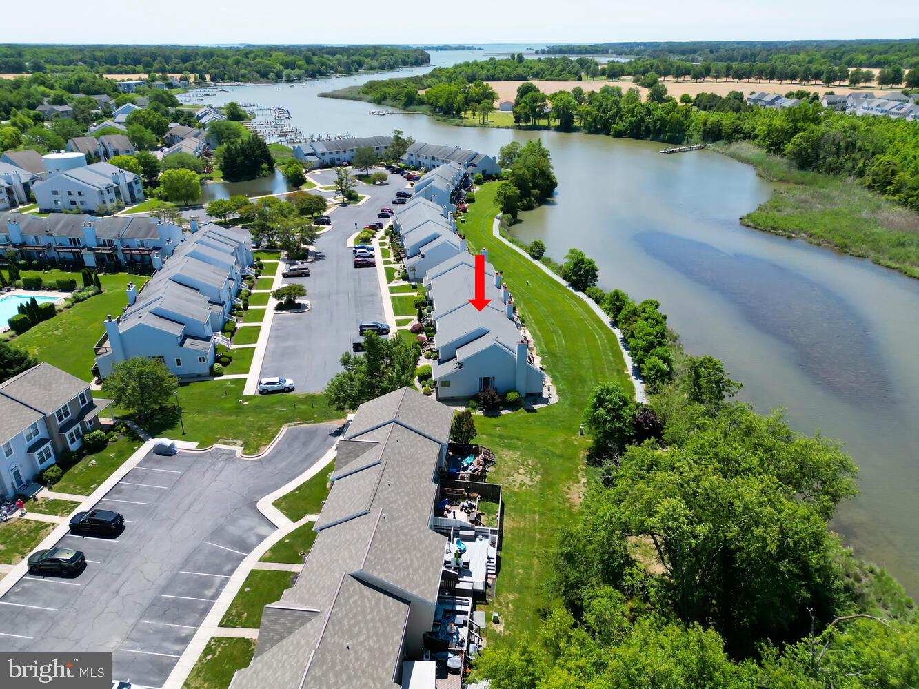 THOMPSON CREEK CONDOS - Residential