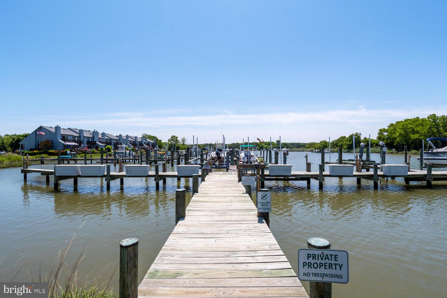 THOMPSON CREEK CONDOS - Residential