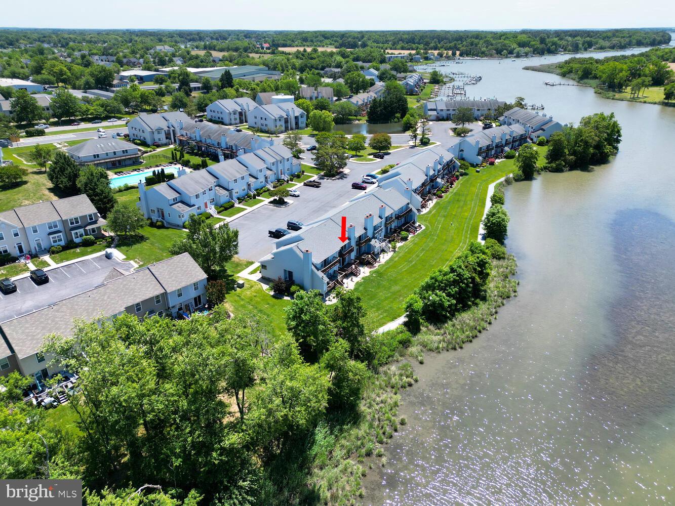 THOMPSON CREEK CONDOS - Residential