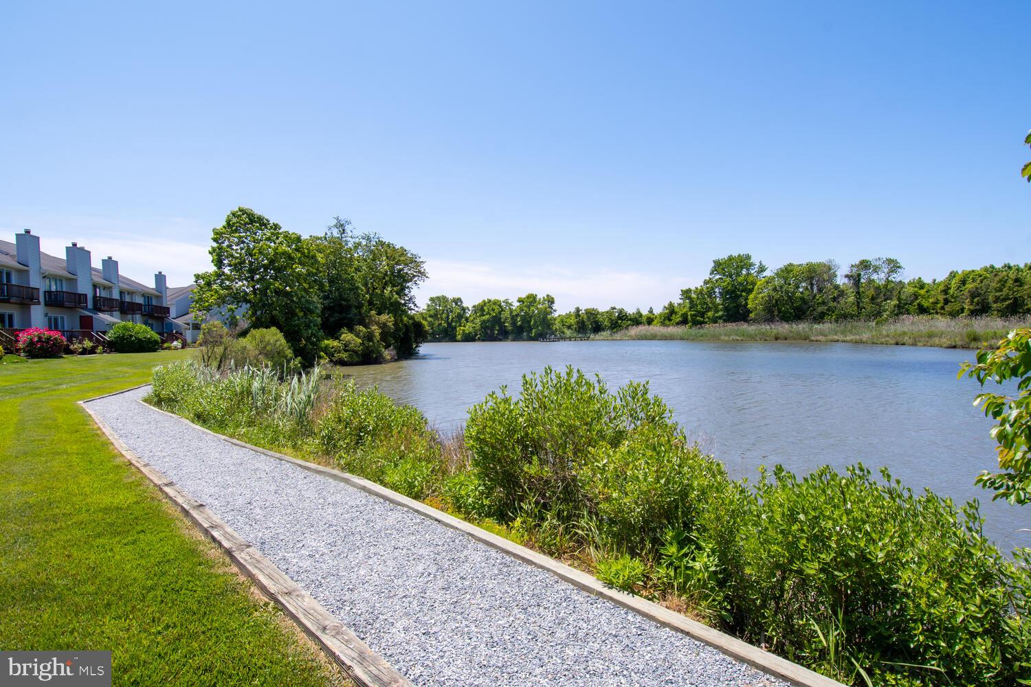 THOMPSON CREEK CONDOS - Residential