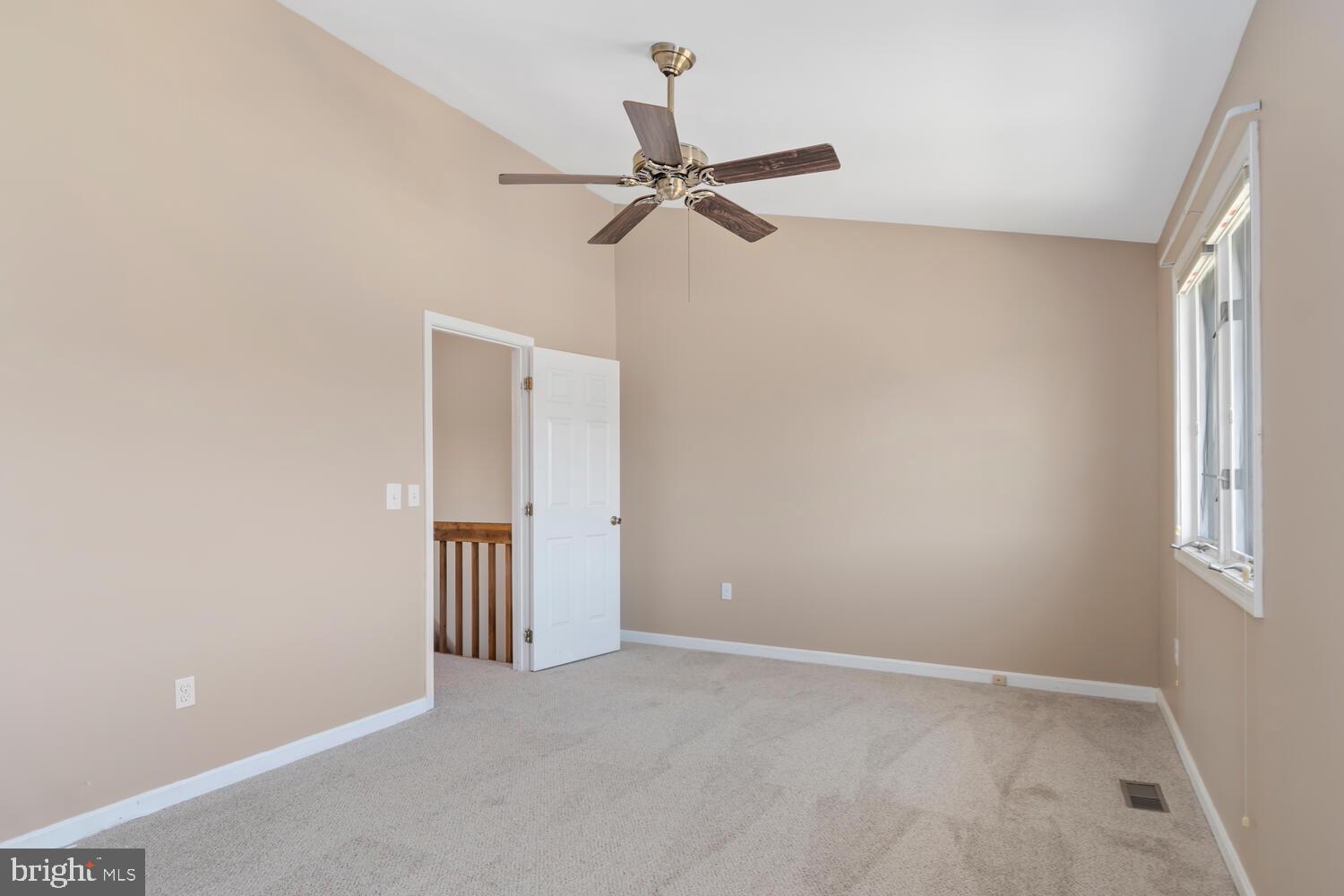 THOMPSON CREEK CONDOS - Residential