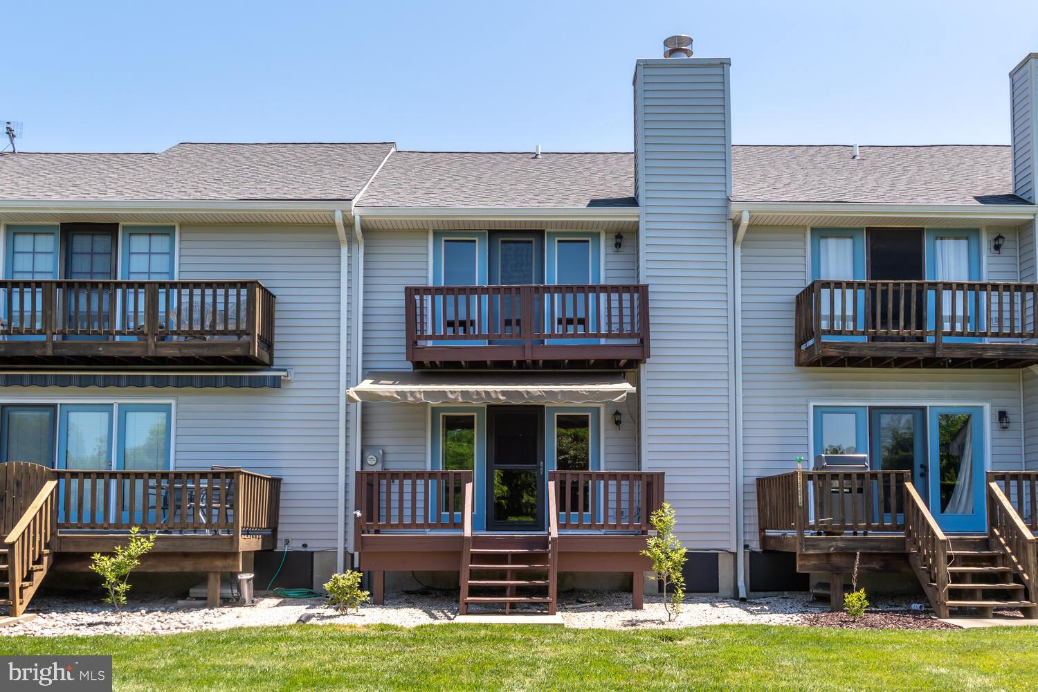 THOMPSON CREEK CONDOS - Residential