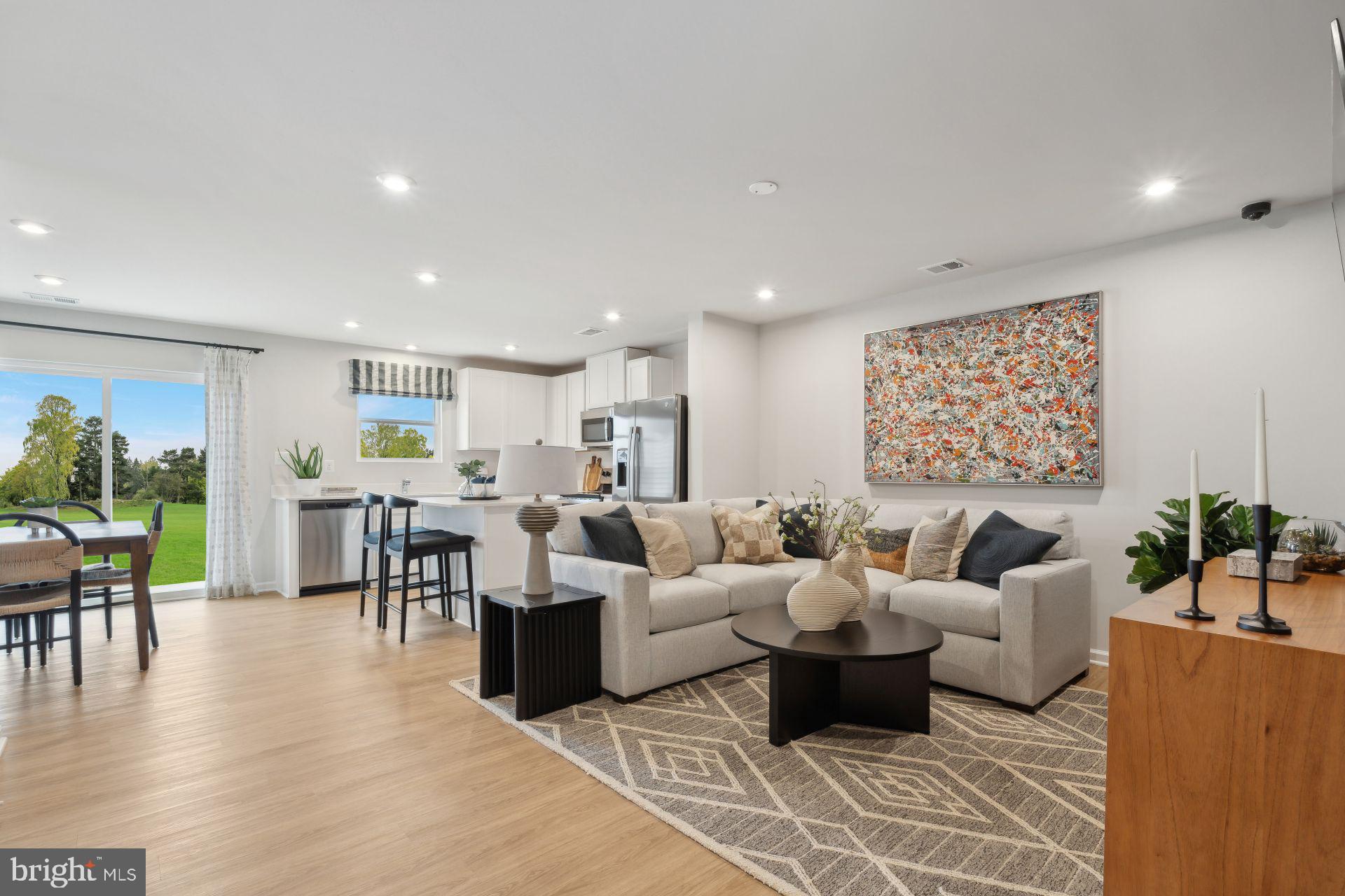 STONE SPRING - Residential