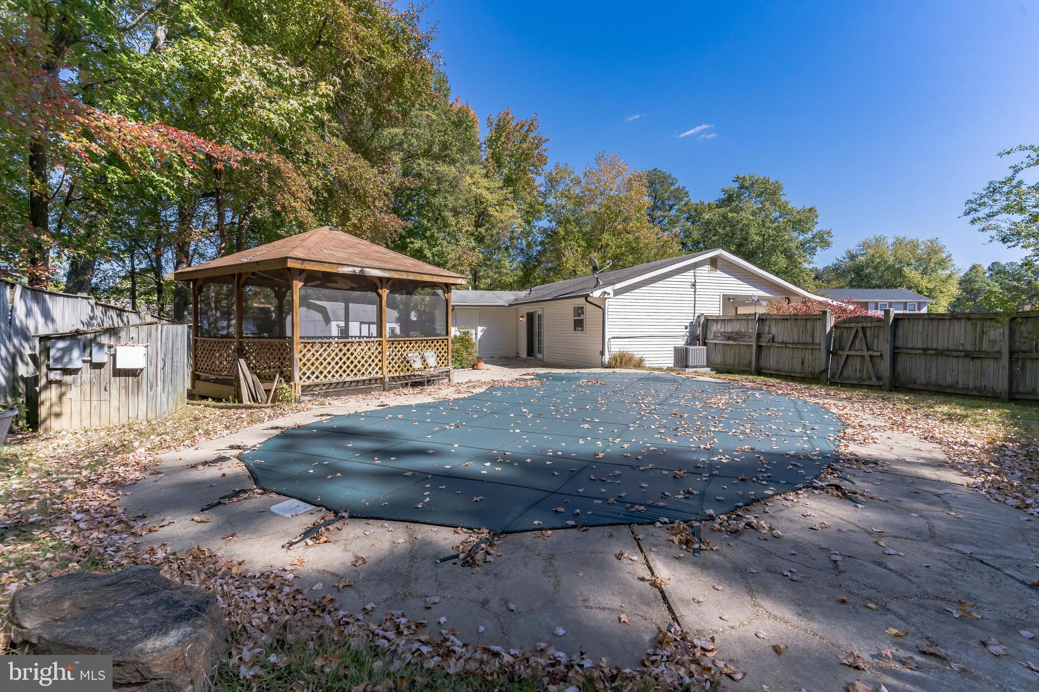 ST CHARLES - CARRINGTON - Residential