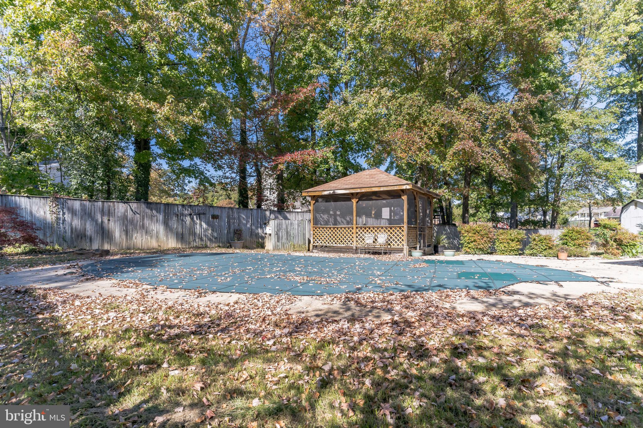 ST CHARLES - CARRINGTON - Residential