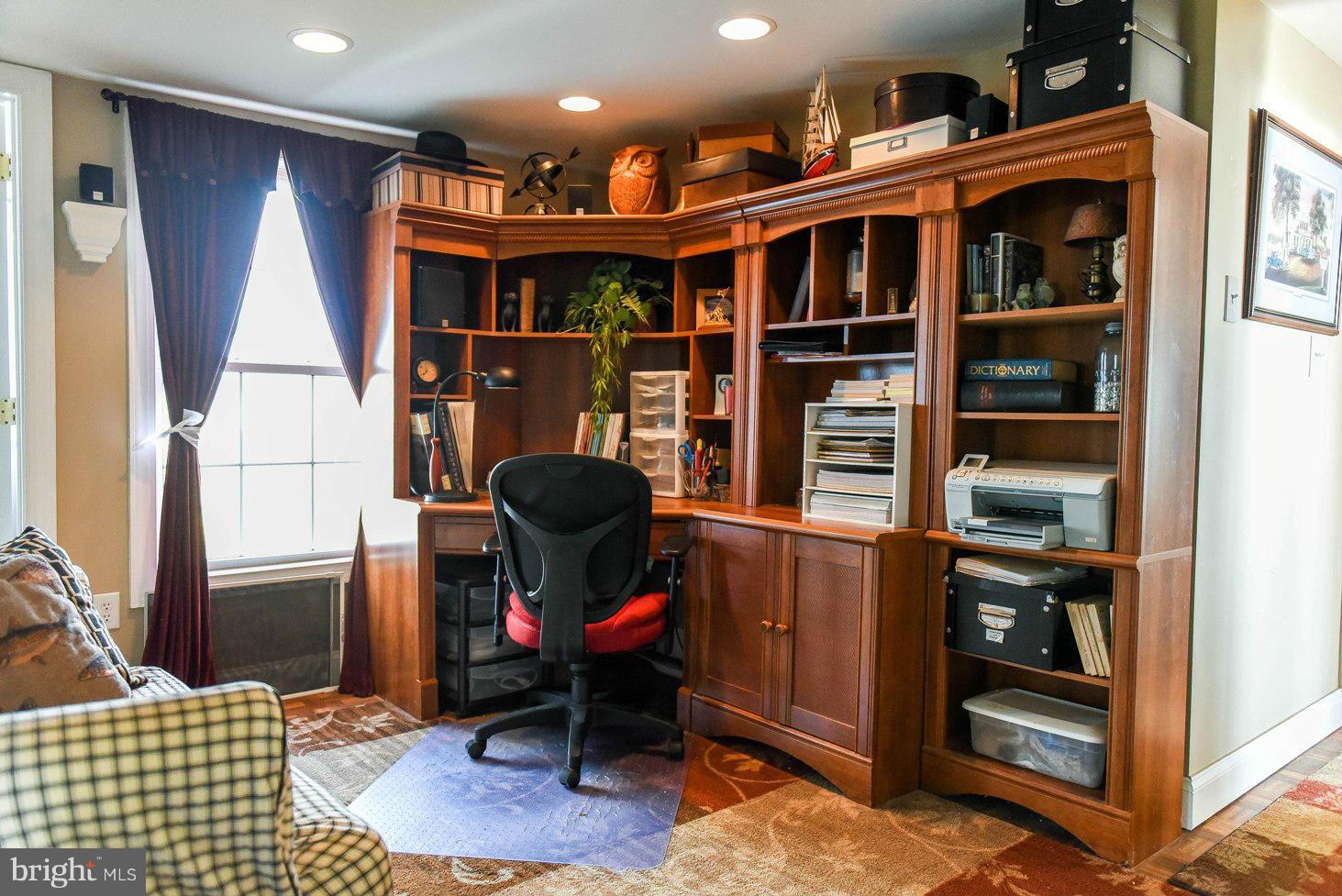 CORNFIELD HARBOR - Residential