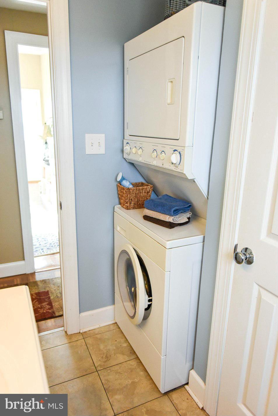 CORNFIELD HARBOR - Residential