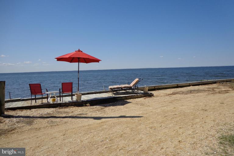 CORNFIELD HARBOR - Residential