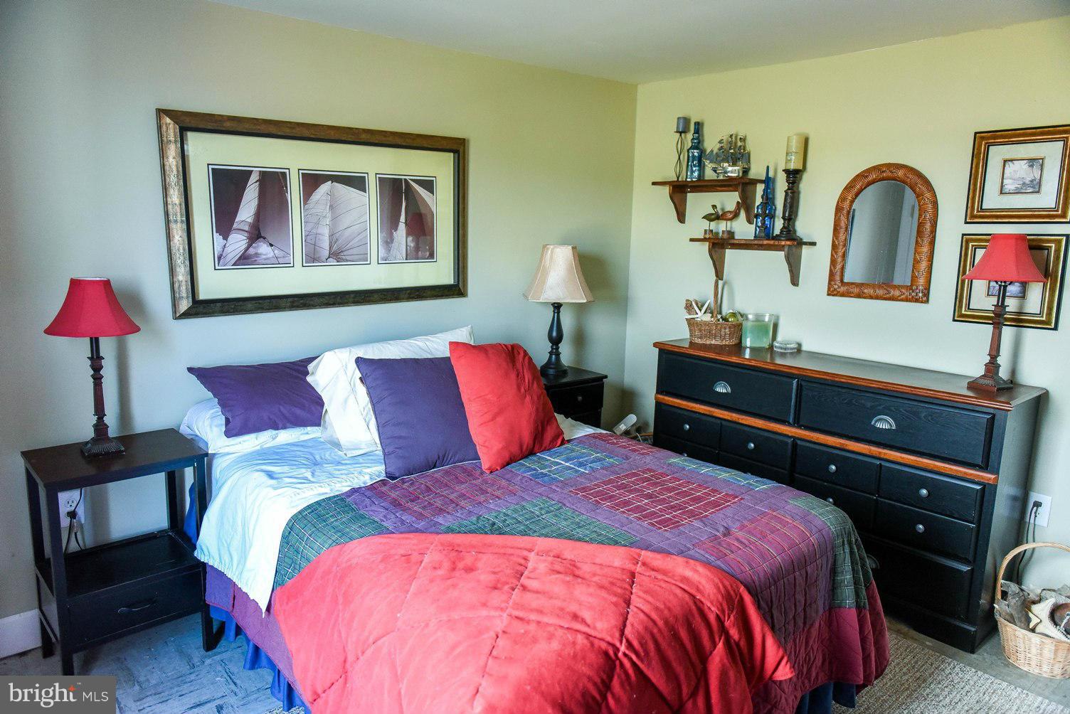 CORNFIELD HARBOR - Residential