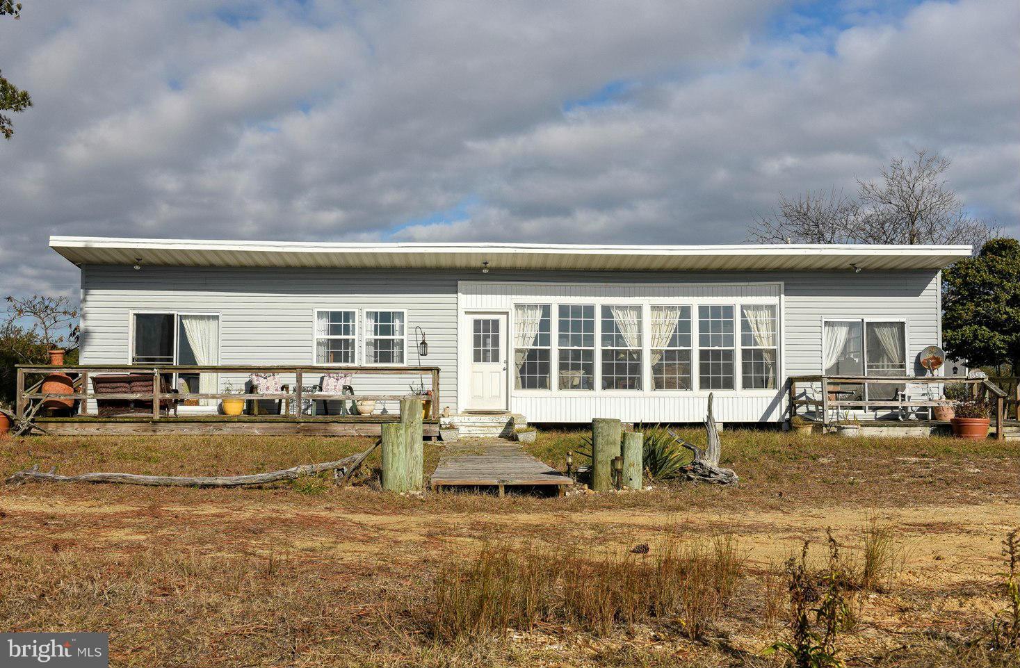 CORNFIELD HARBOR - Residential