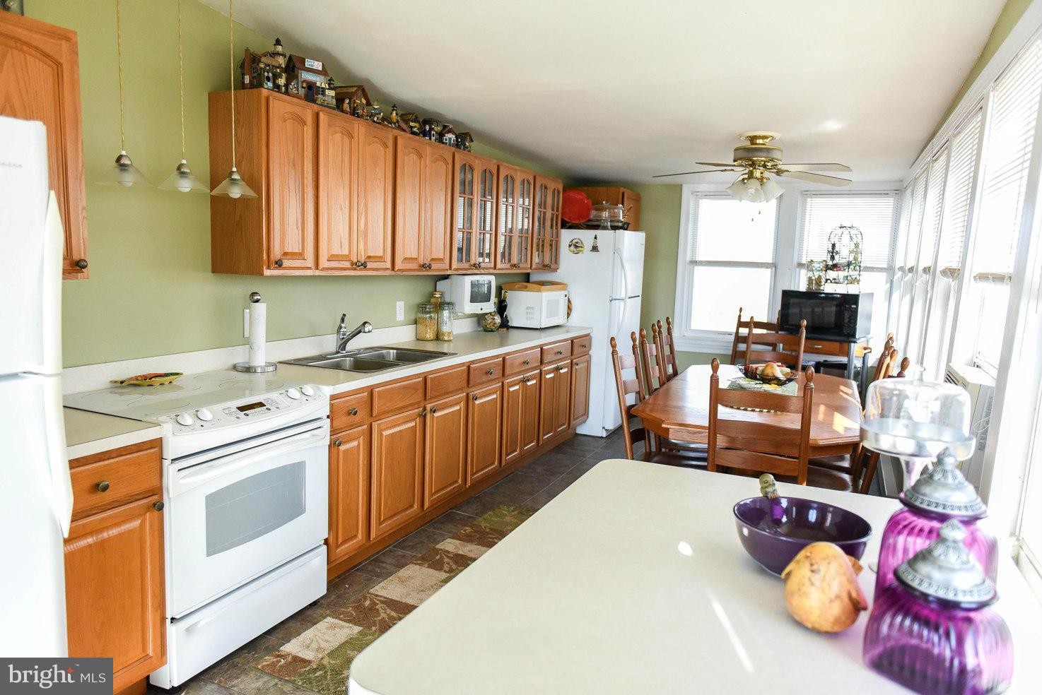 CORNFIELD HARBOR - Residential