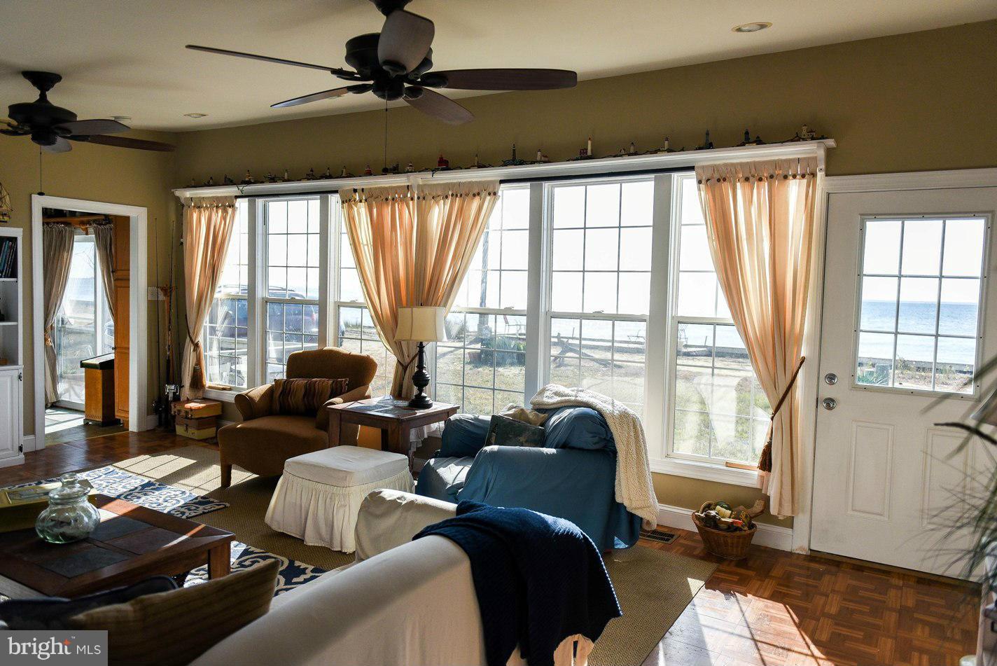 CORNFIELD HARBOR - Residential