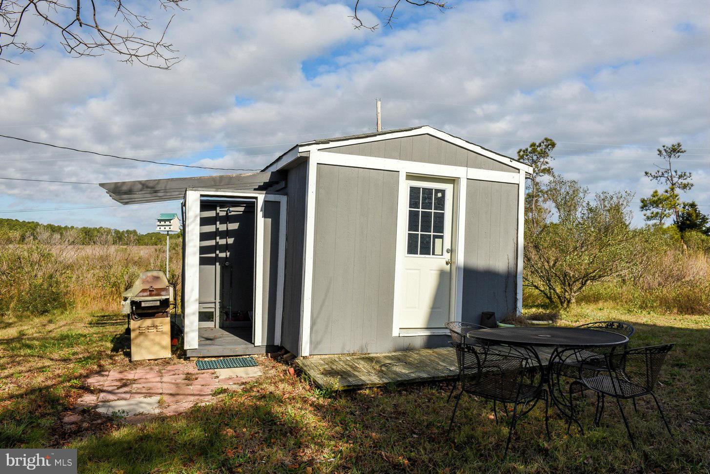 CORNFIELD HARBOR - Residential