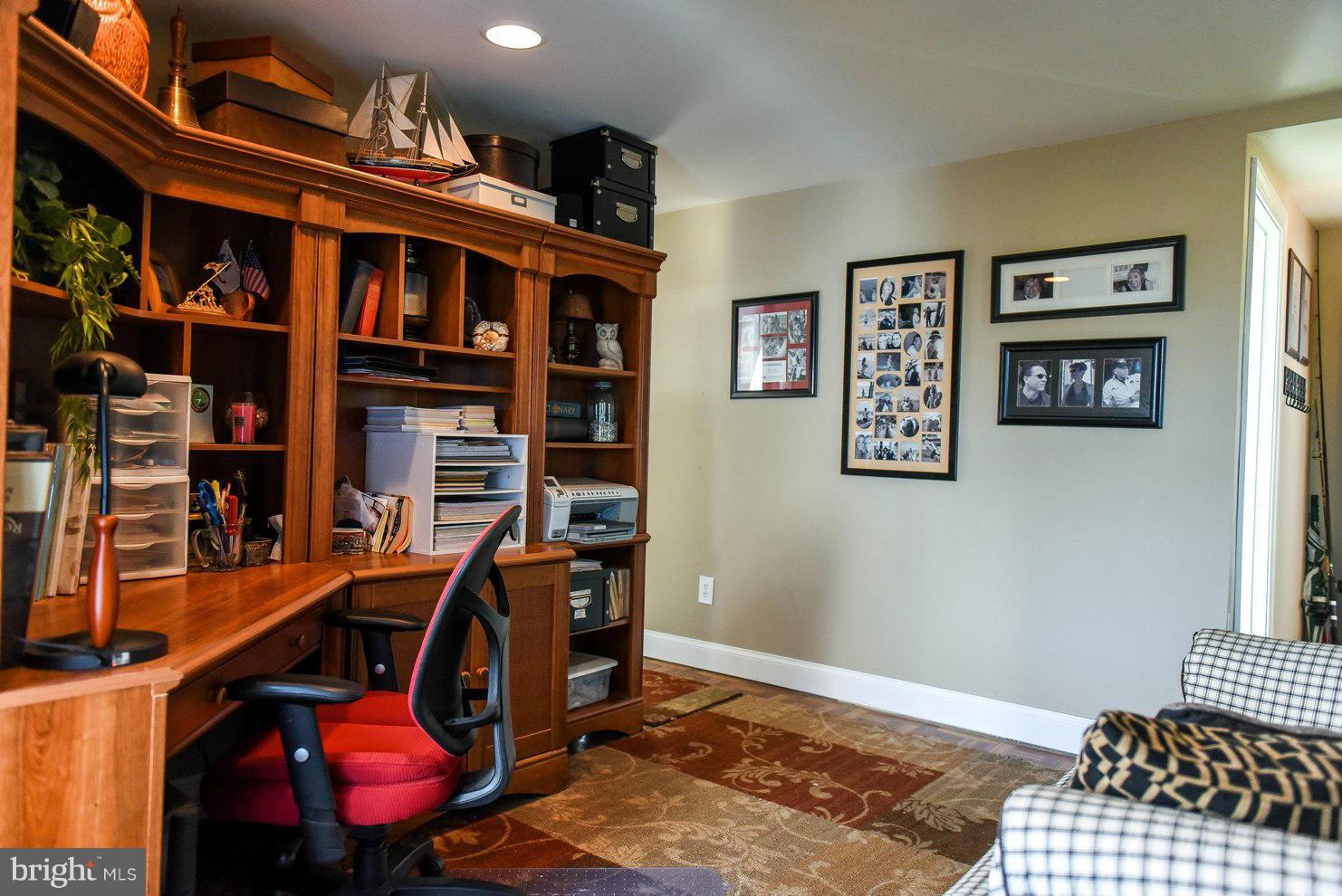 CORNFIELD HARBOR - Residential