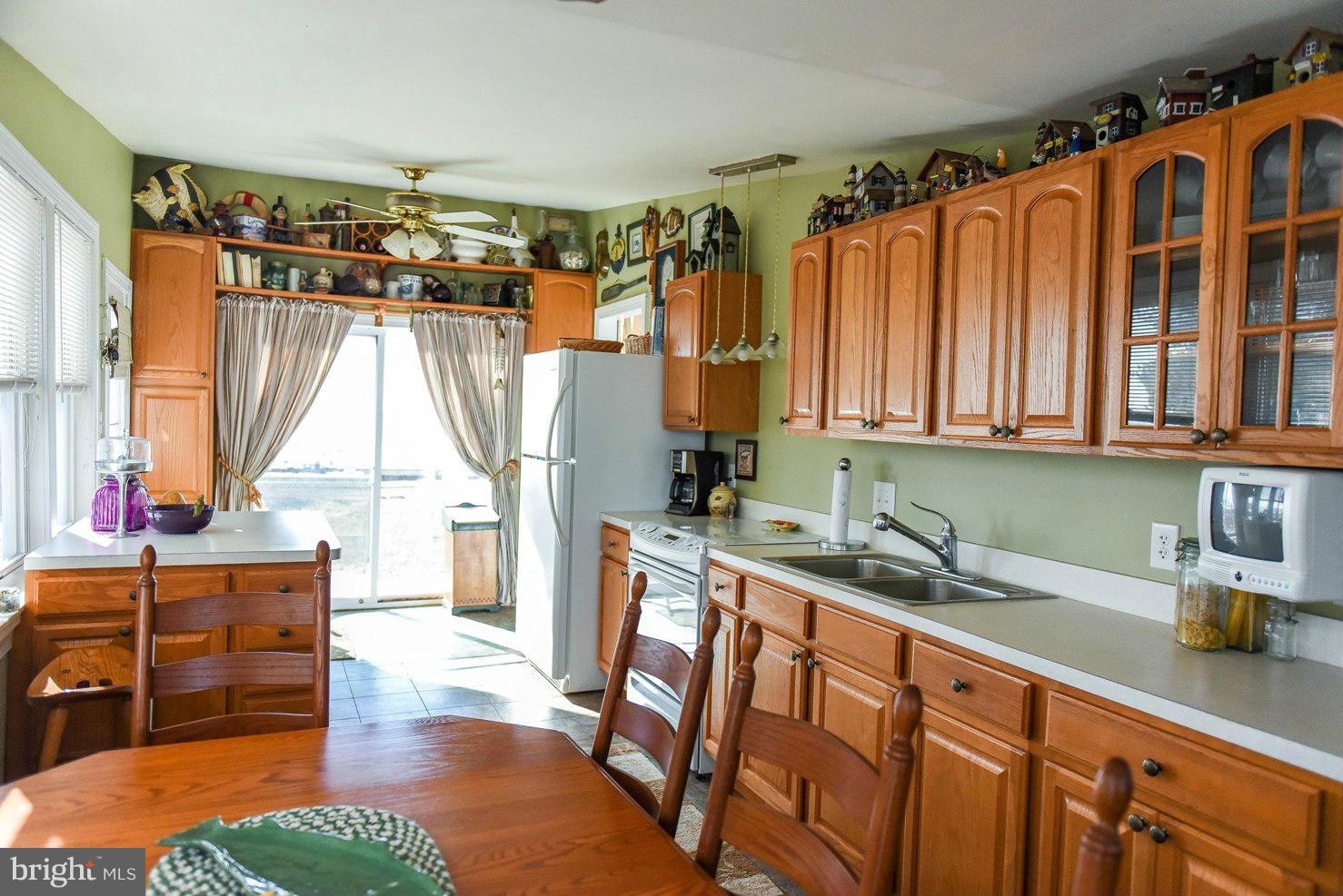 CORNFIELD HARBOR - Residential