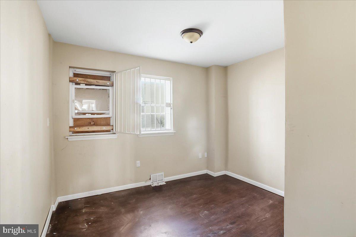 810 N PRESTON STREET