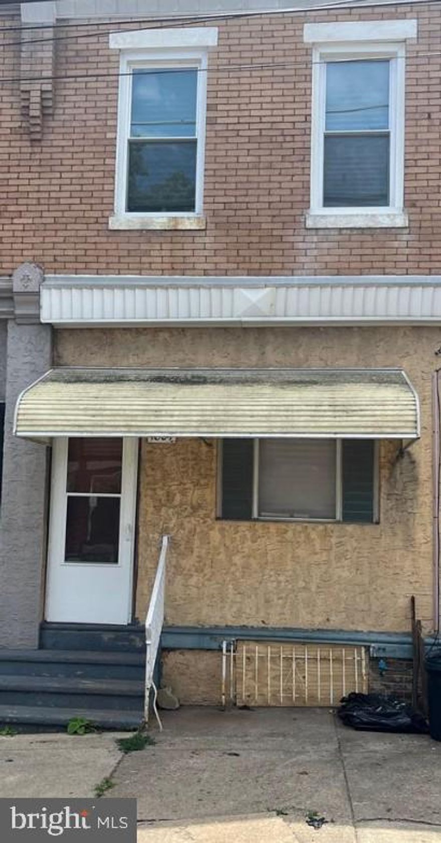 Investors welcomed - priced to sell! With some minor rehab, this property offers instant equity thanks to its desirable location.