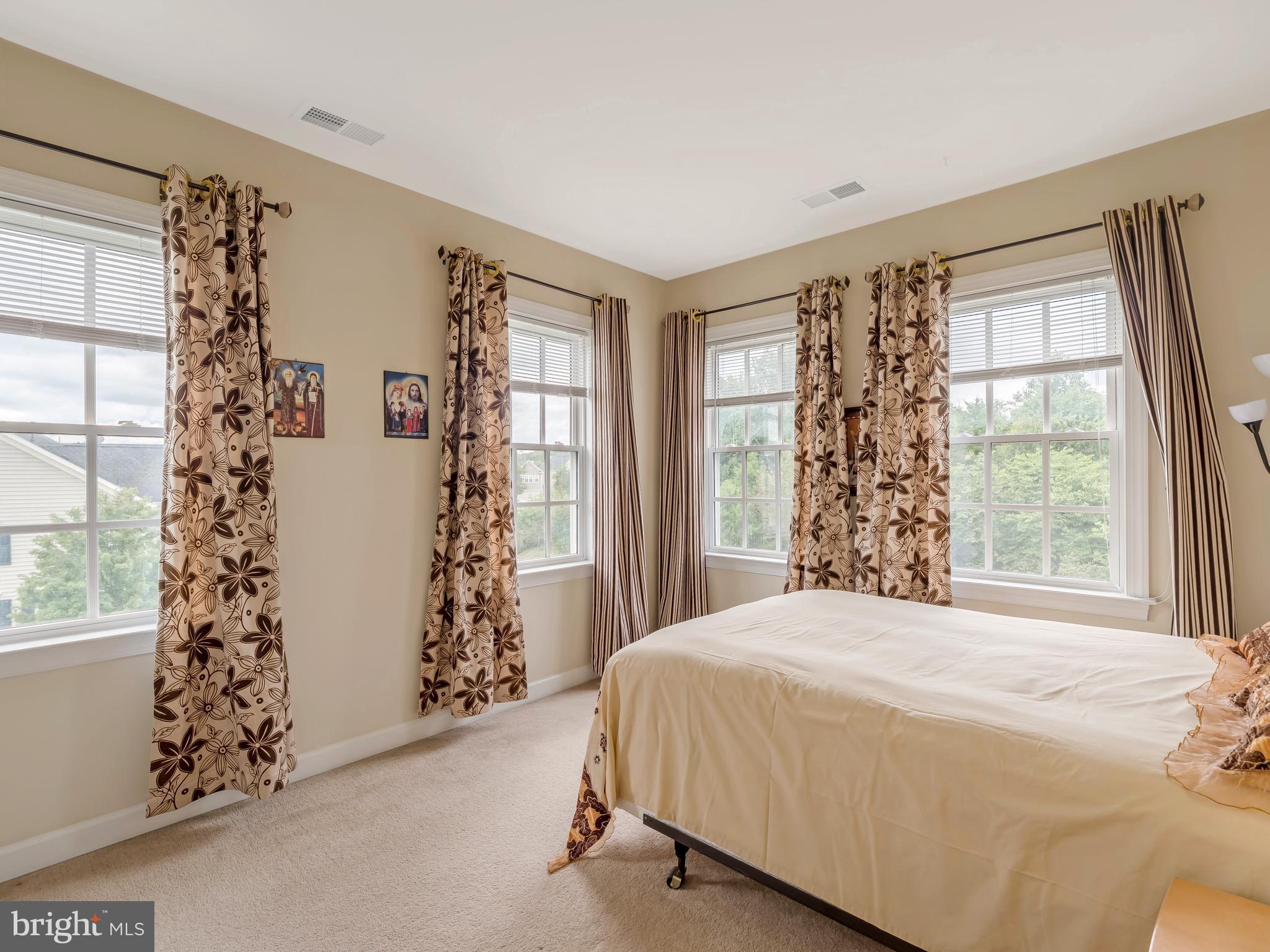 NEW BRISTOW VILLAGE - Residential