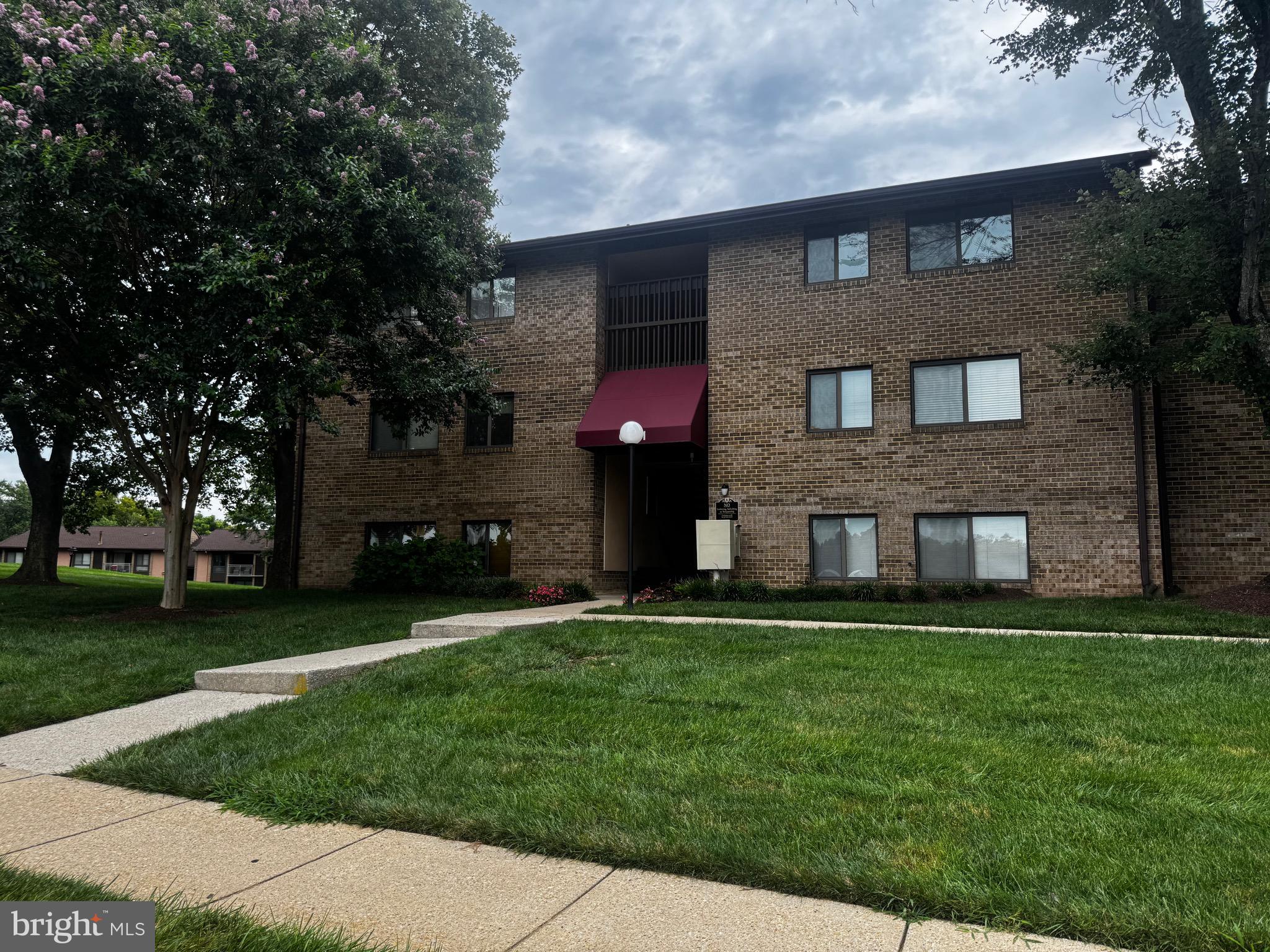 TREOVER CONDOMINIUM - Residential Lease